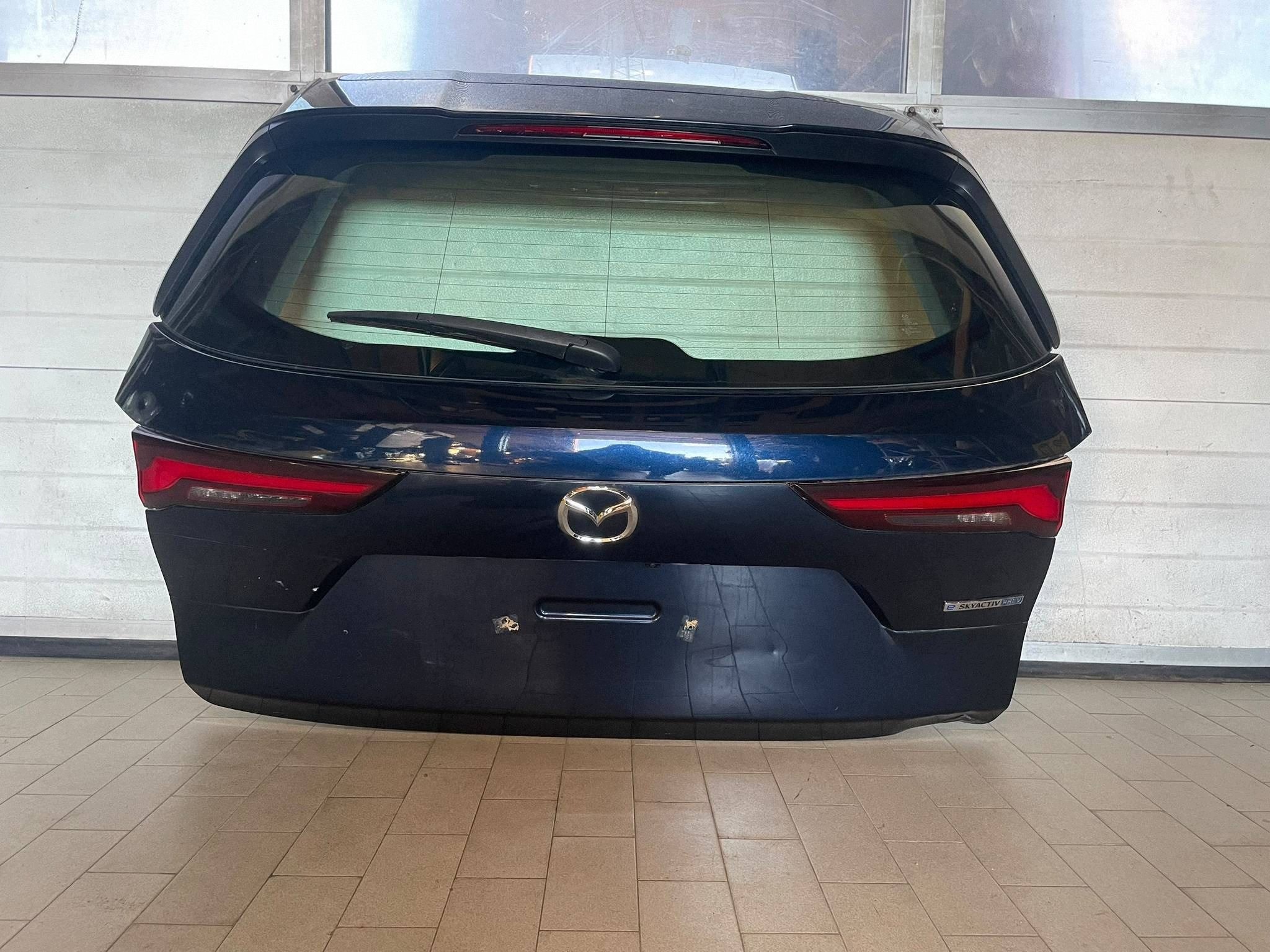 heckklappe kofferraumdeckel abdeckung kofferraum Mazda CX-60