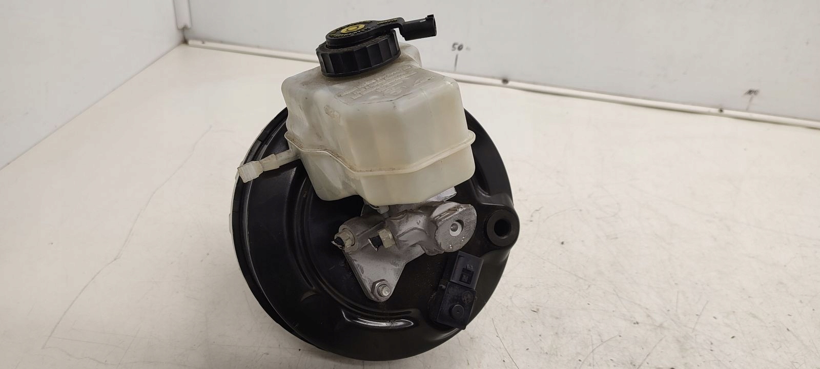 servo brake booster BMW E90 E91 2,0D LIFT