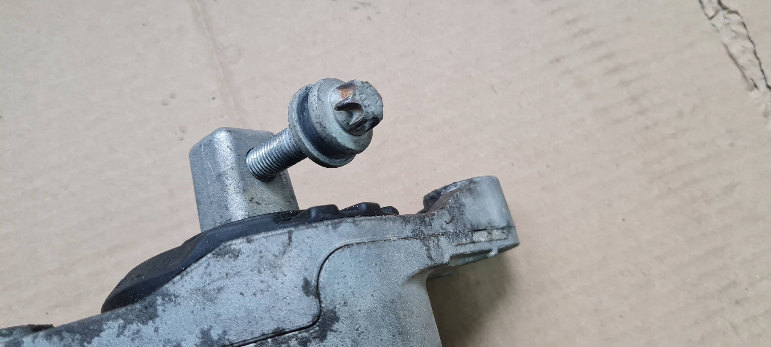Maserati Quattroporte VI engine mount right 3.8 V8 6700048740