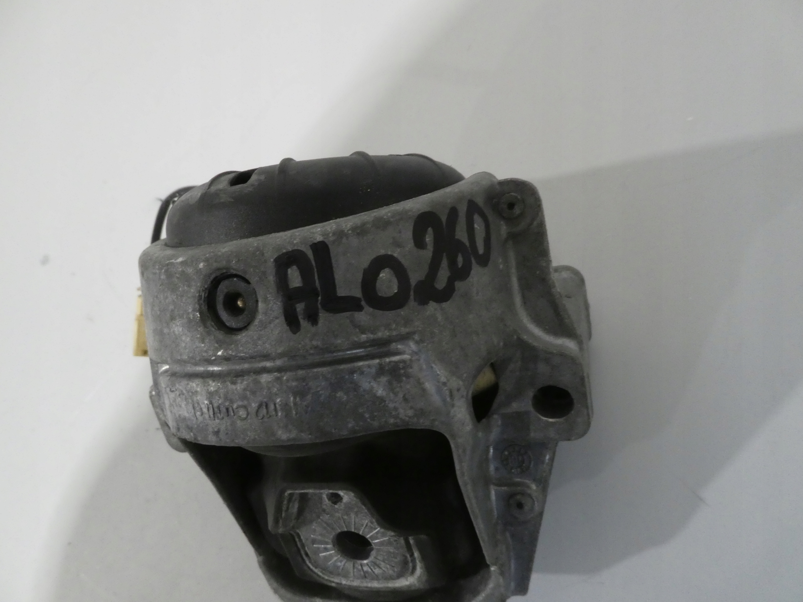 engine mount AUDI A4 B8 A5 Q5 8R0199381
