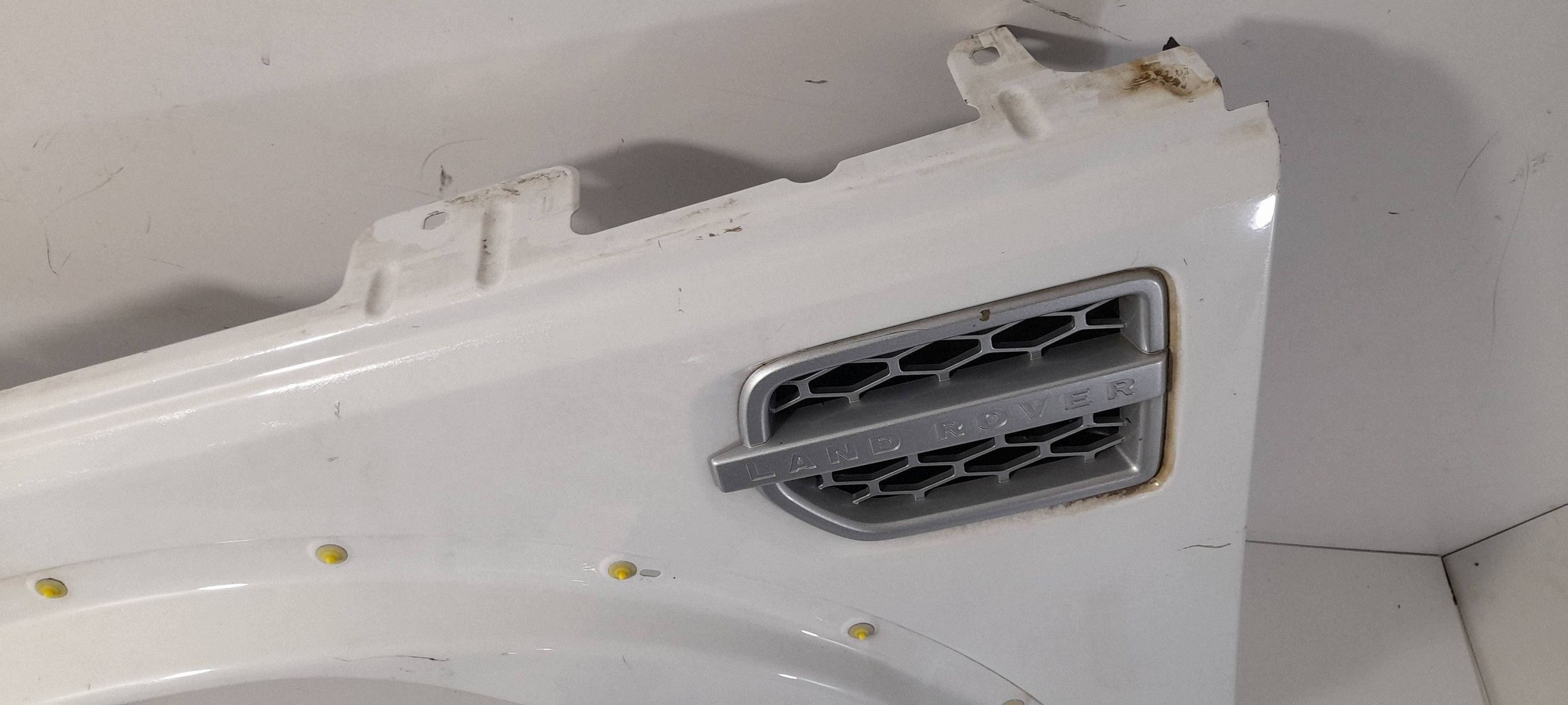 Land Rover Discovery 4 - LR4 fender front left (K48)