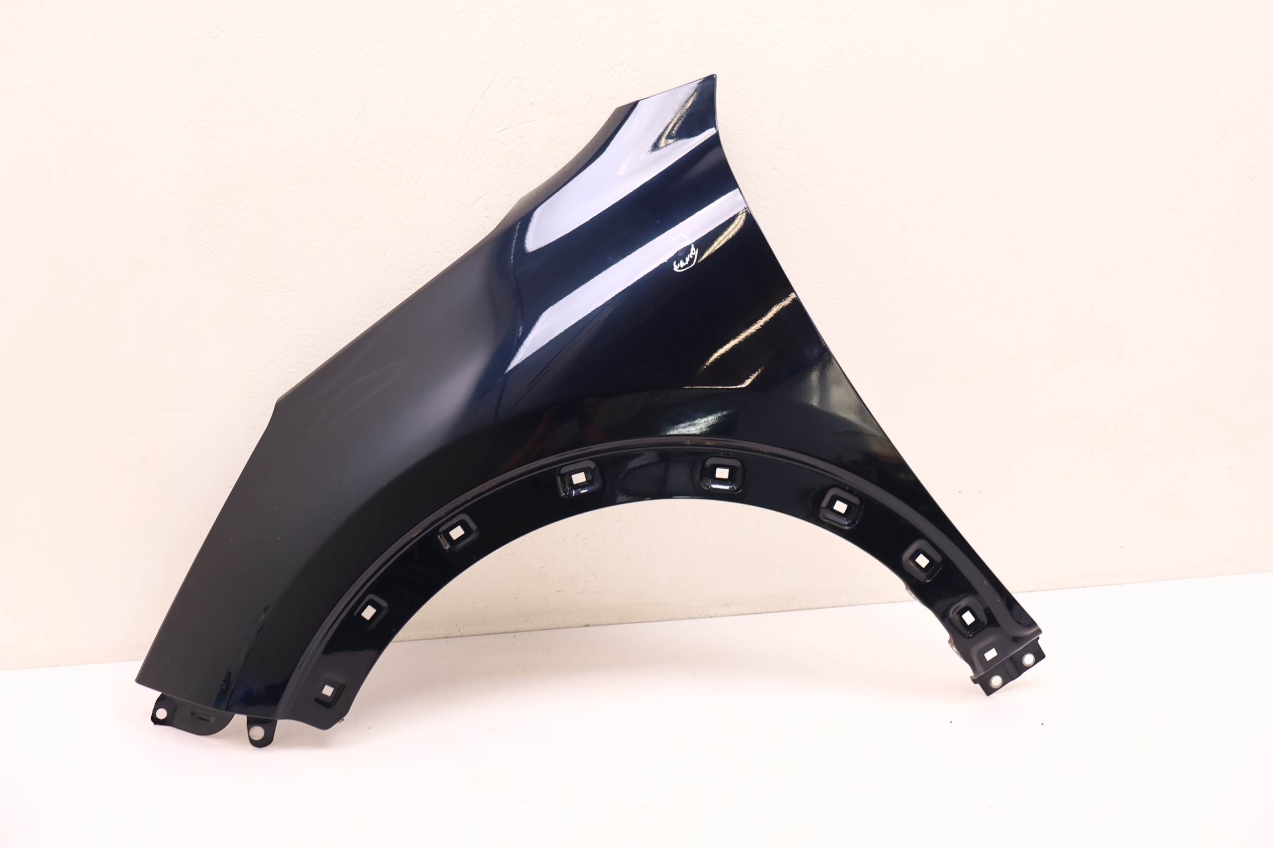 KIA NIRO I BŁOTNIK LEWY PRZÓD