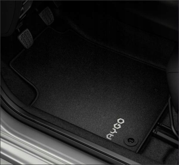 Toyota Aygo Originálne velúrové koberčeky komplet PZ410-90355-FA Oe