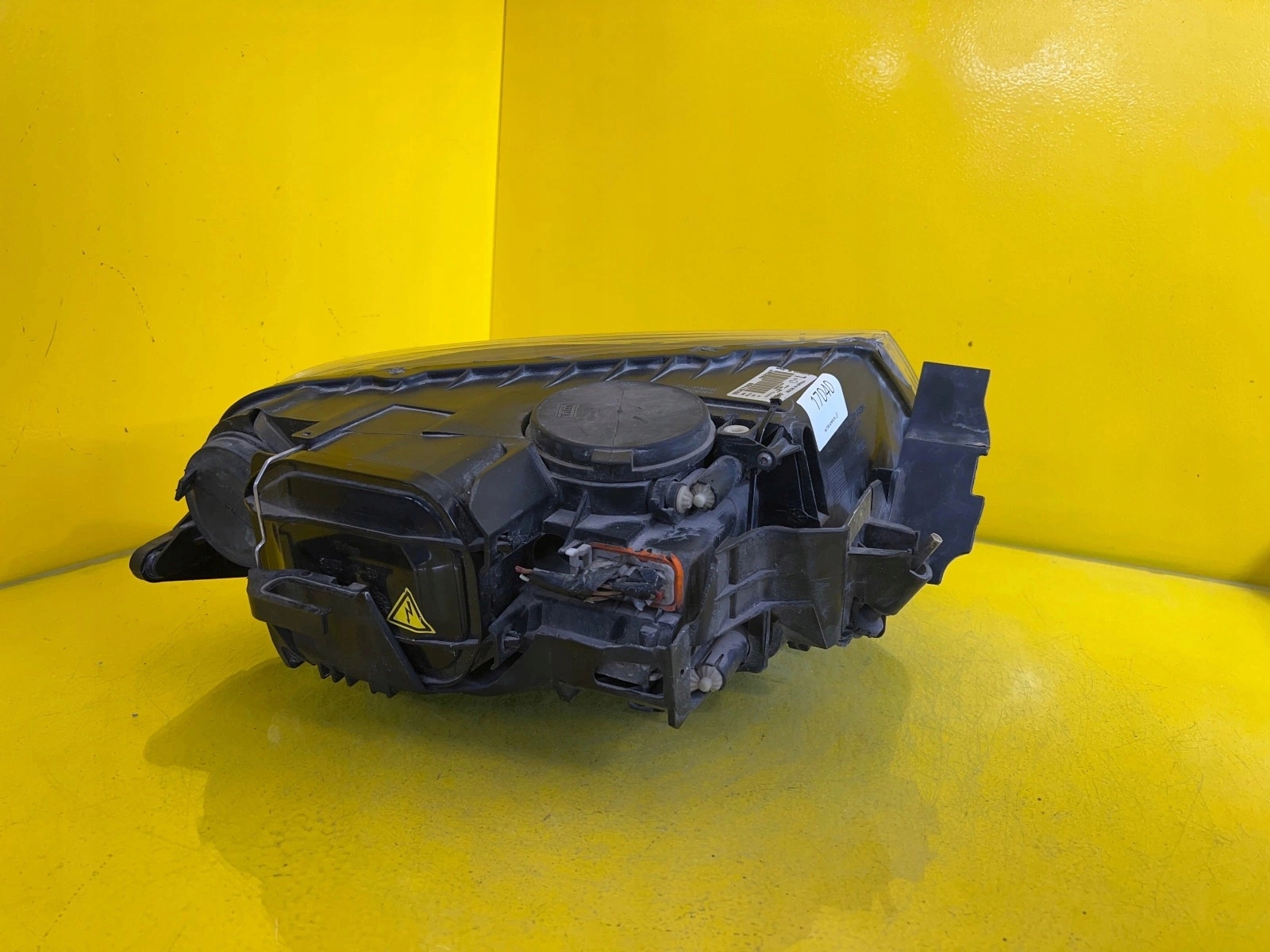 light left VW TOUAREG and 02-10 XENON 69307859