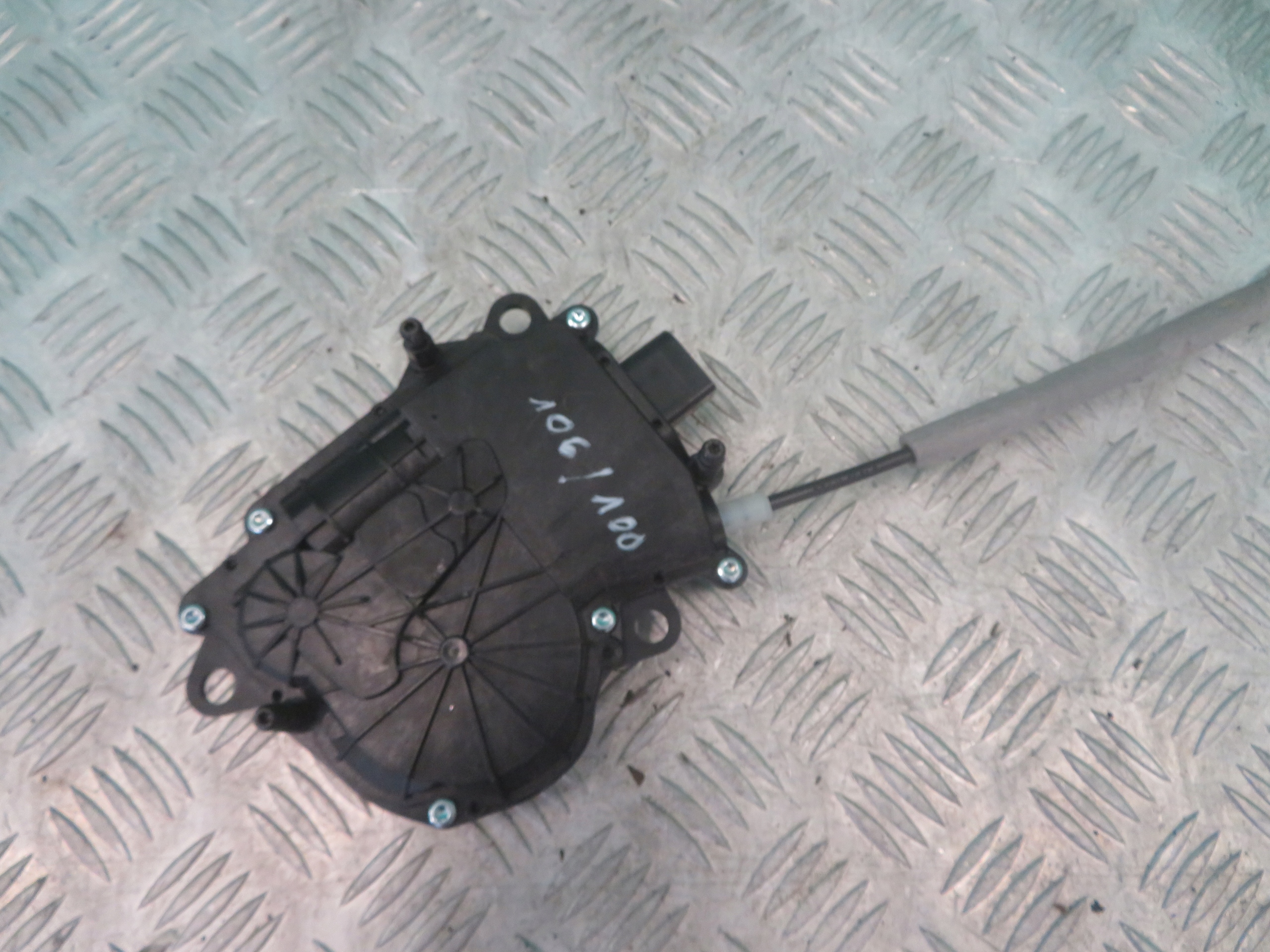 lock bonnet boot RANGE ROVER VOGUE L405 17R CPLA404C10BD