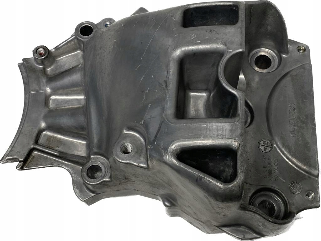 VOLVO XC40 T3 1.5 HYBRYDA engine mount holder