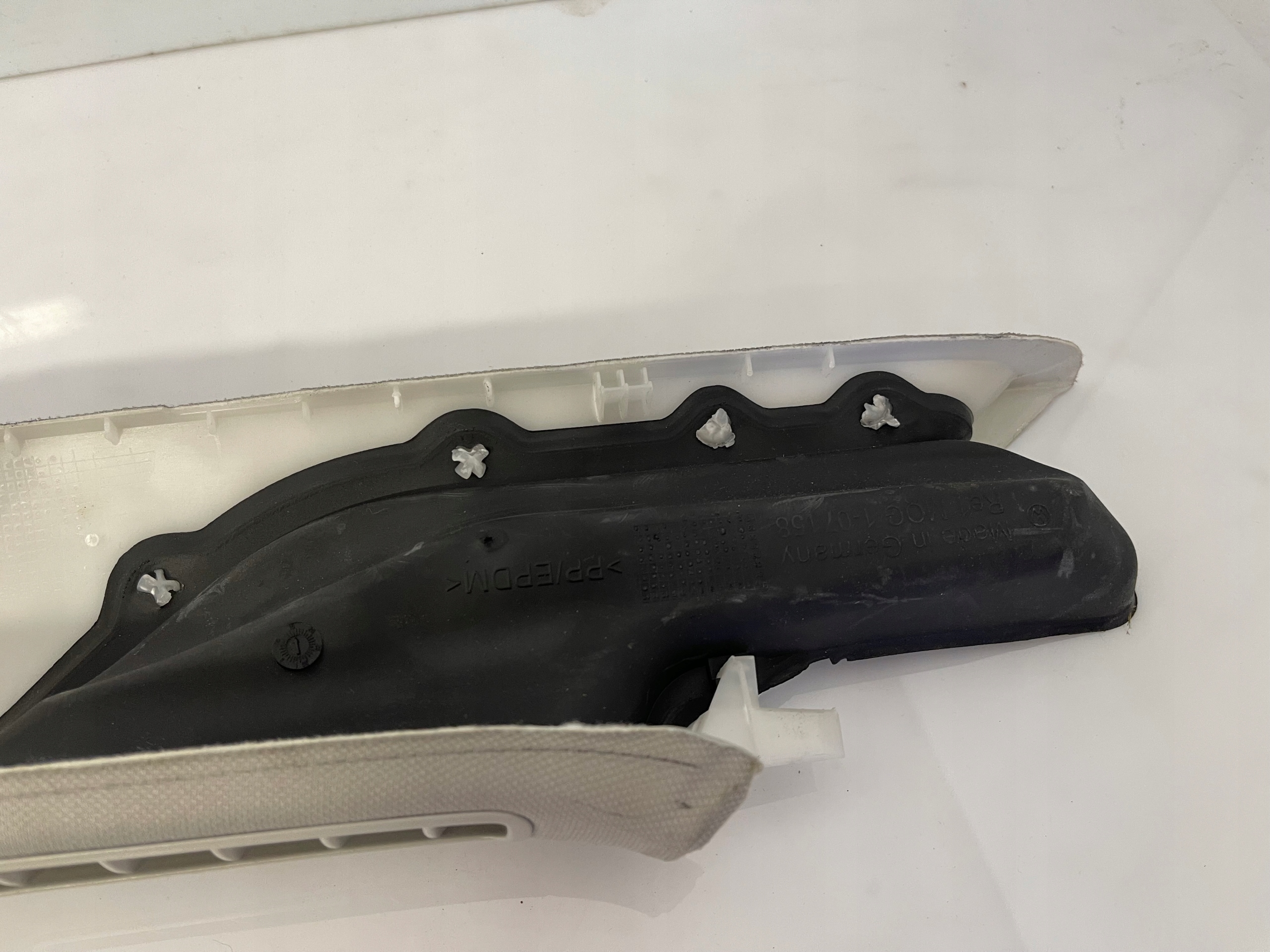 VW PASSAT B7 cover SLUPKA A right 3AA867234A