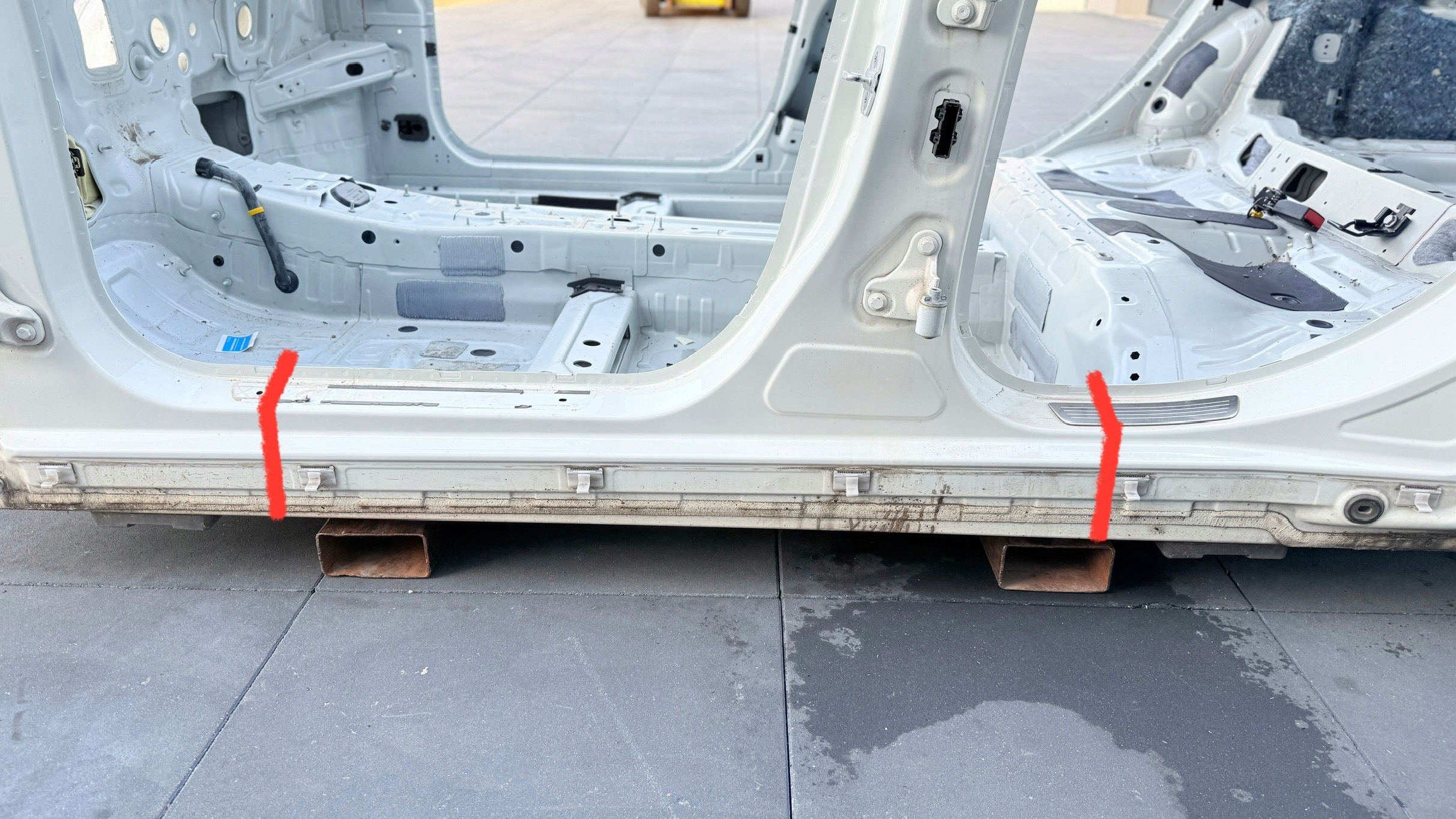 MERCEDES CLA W117 threshold pillar B side 650 left