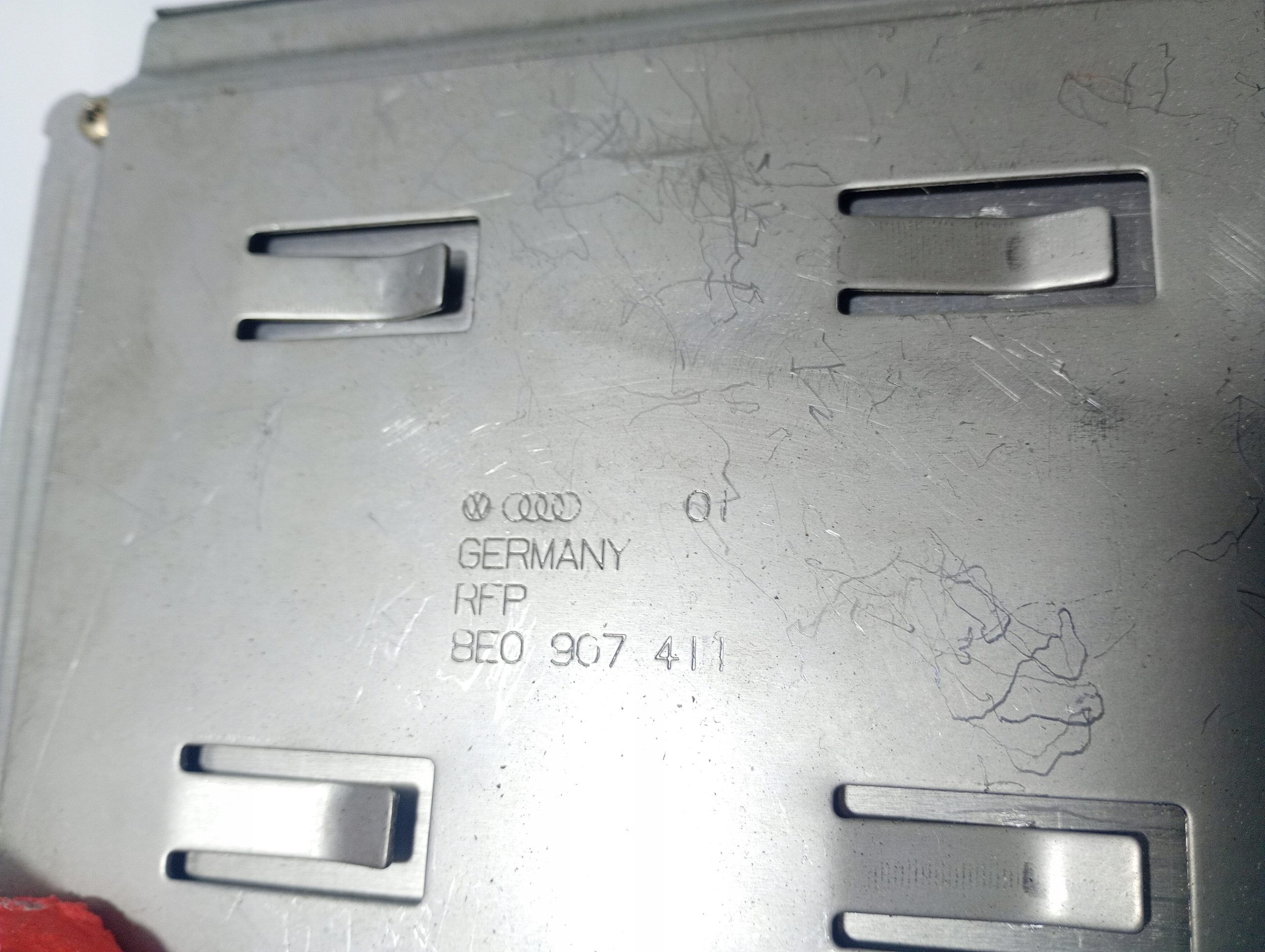 computer control unit of the engine OE 8E0907411 Audi A4 B6 00-06