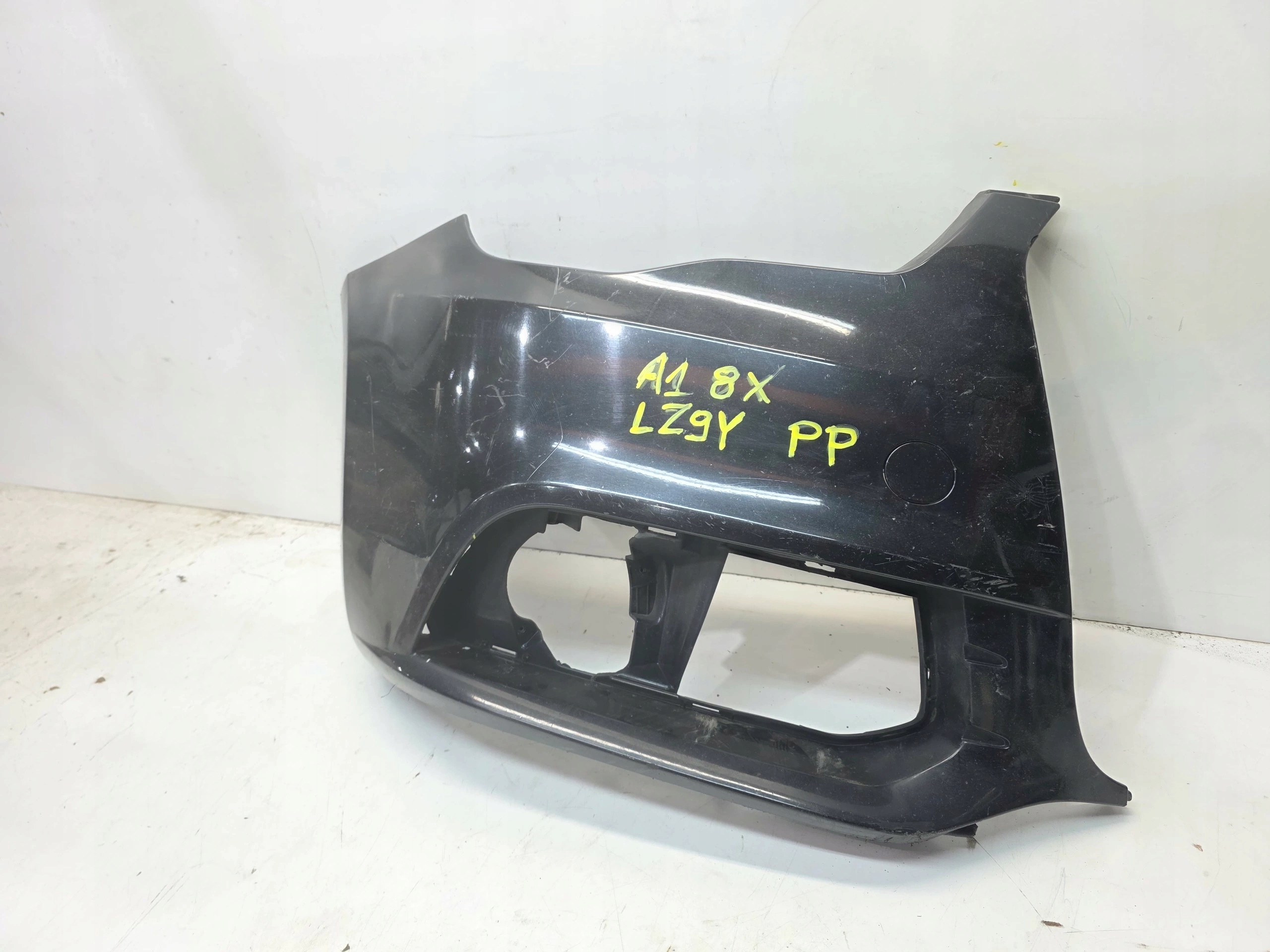 bumper corner right front AUDI A1 8X before LIFT original
