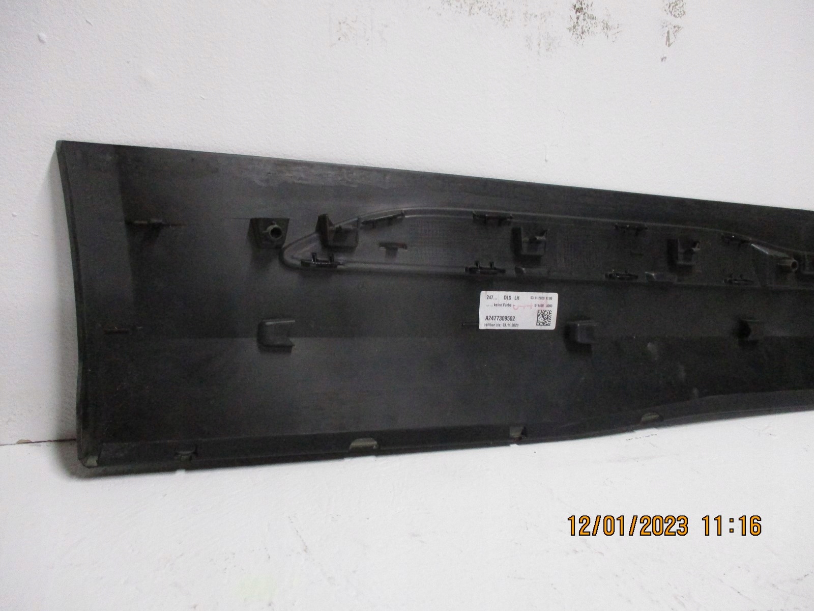 cap door left rear. MERCEDES GLA W247 W 247 A2477374900