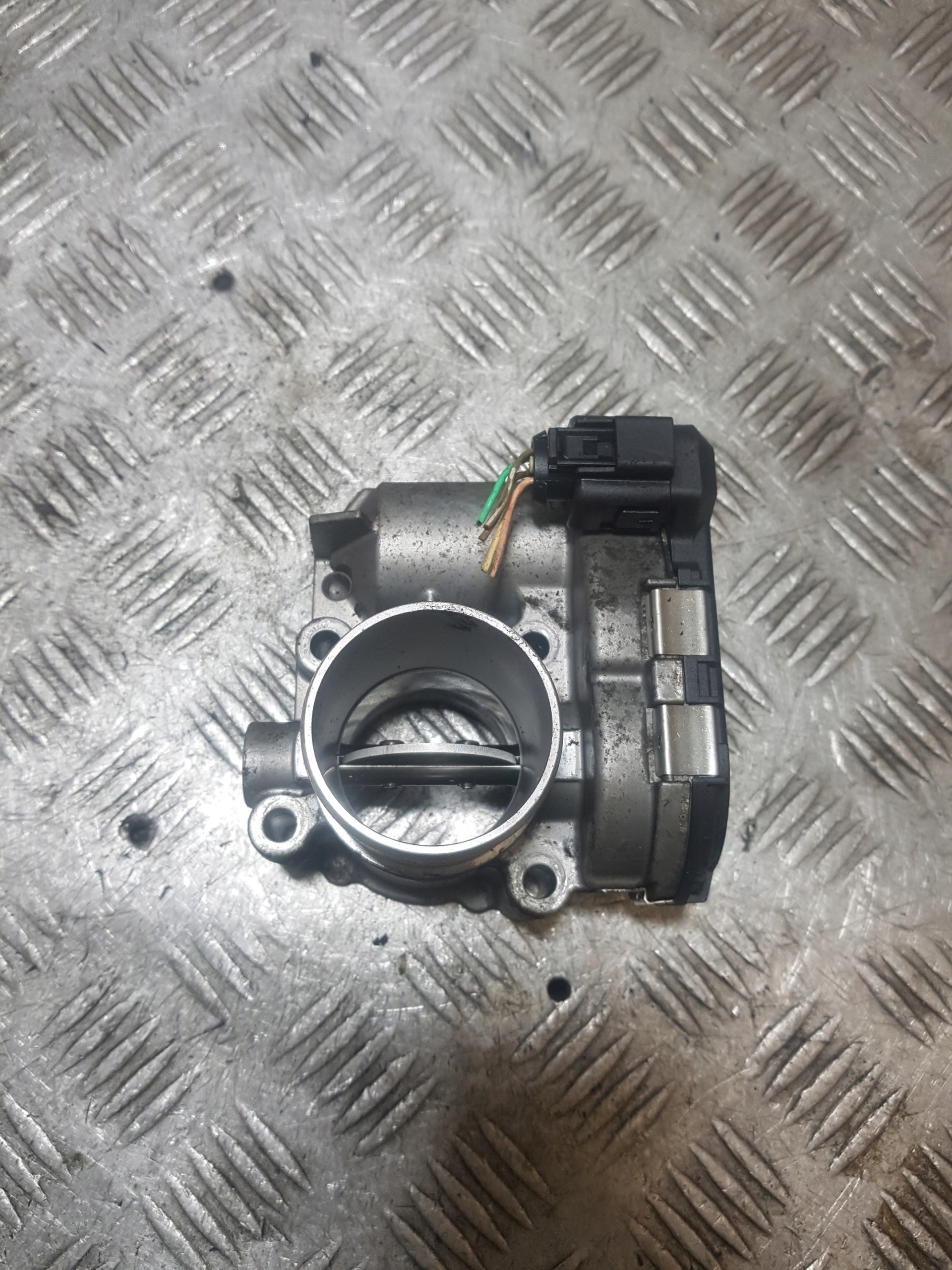 Valvola a farfalla RENAULT TRAFIC 2 2.0 DCI 8200330810-D H8200330812 0281002681