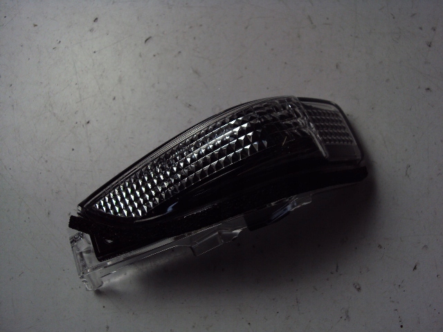 817310212000 - УКАЗАТЕЛЬ ПОВОРОТА ПРАВОГО ЗЕРКАЛА TOYOTA C-HR