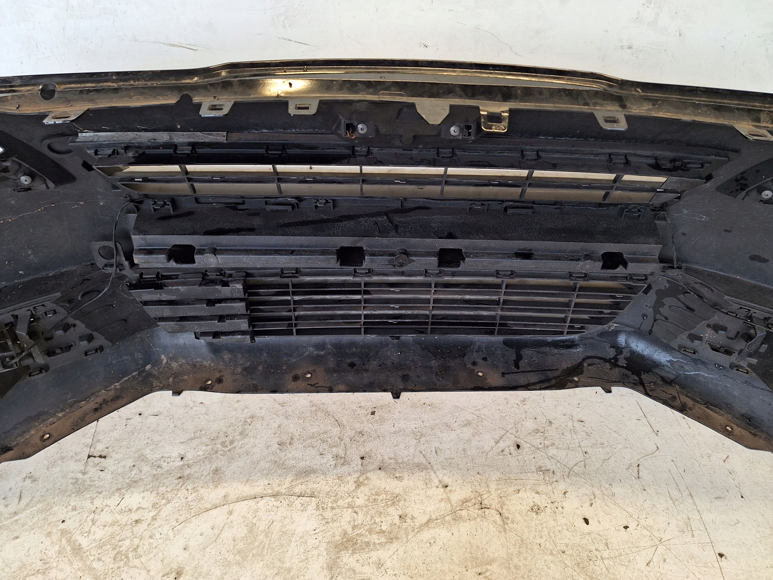 PEUGEOT 5008 T87 98-13 bumper + CHROM