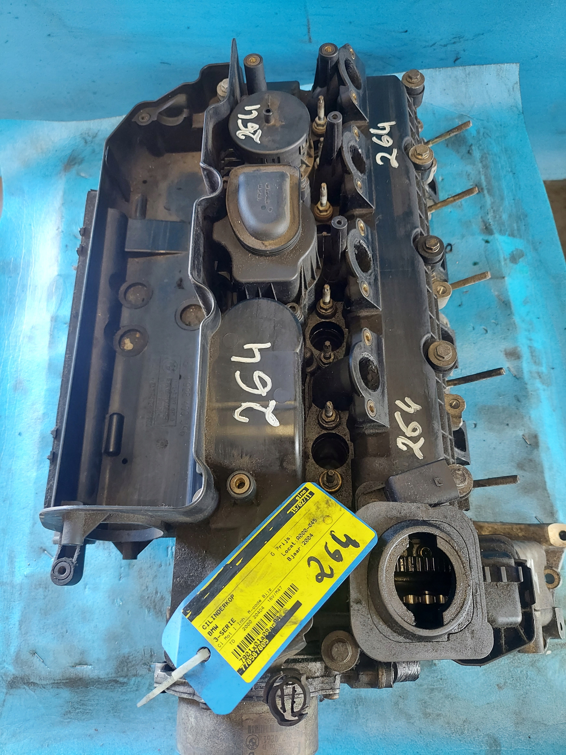 hlava BMW 3 E46 2.0 TD 204D4