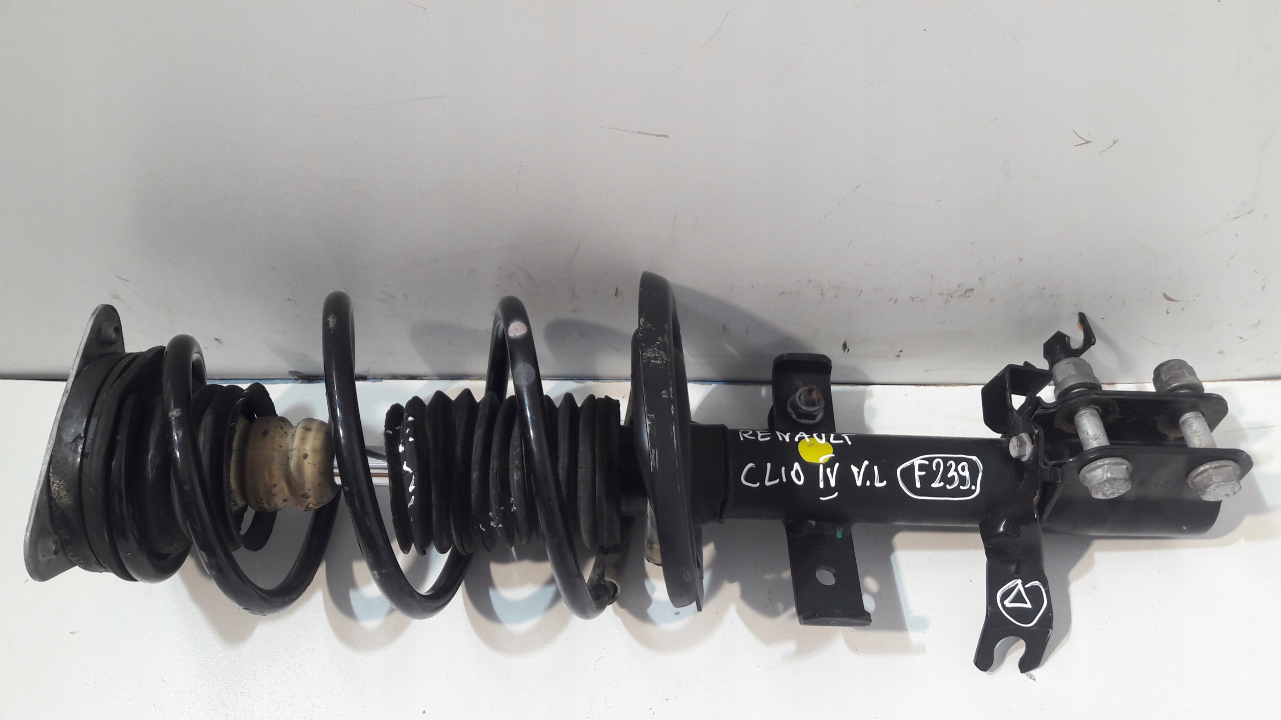 RENAULT CLIO V 2021- shock absorber left front McPherson 543023135R