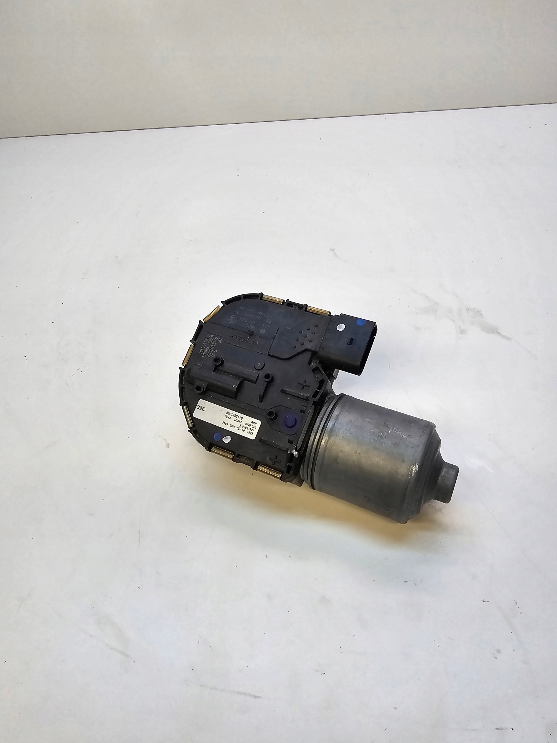 Motor Wischer AUDI A4 B9 8W1955119