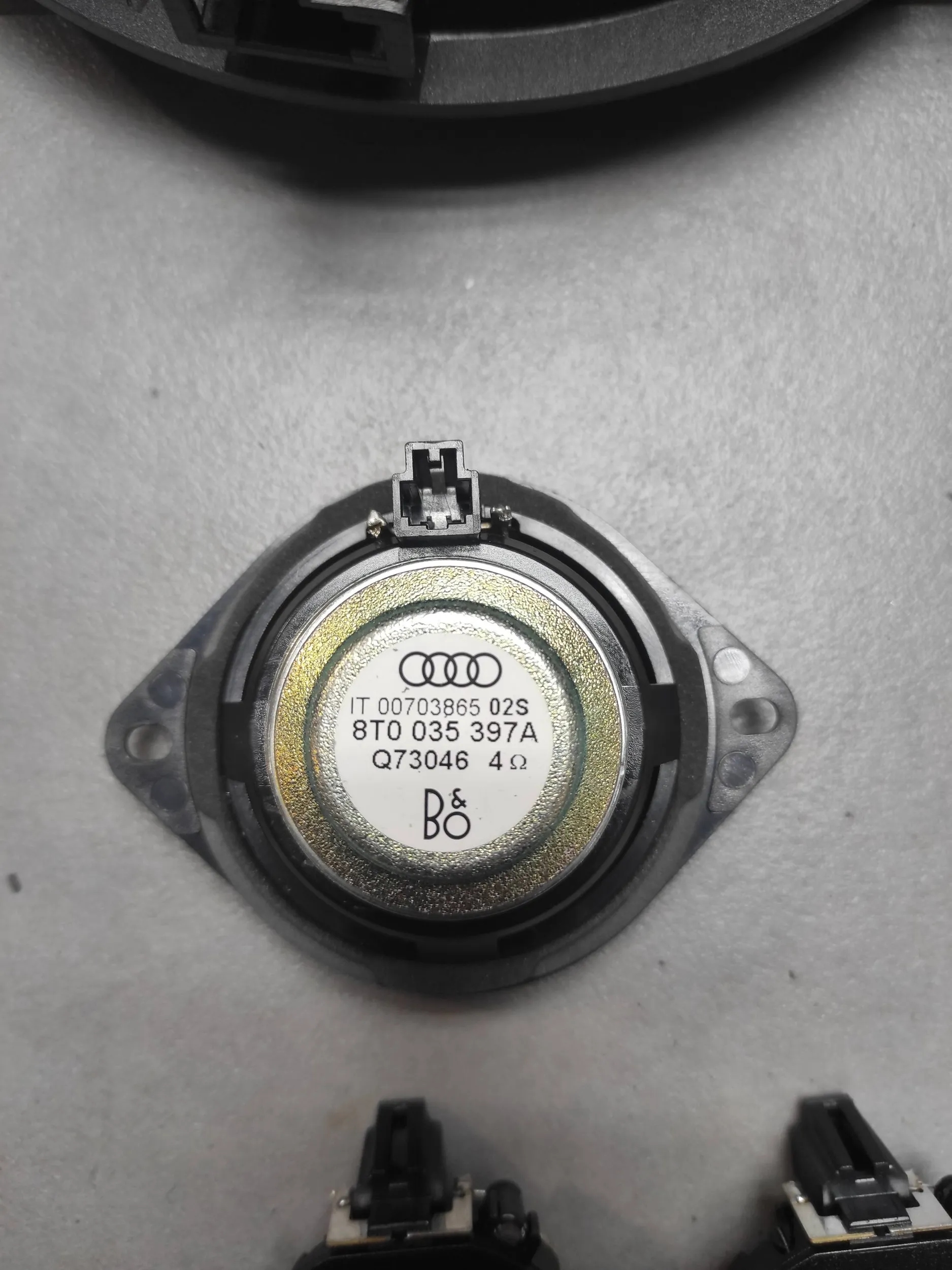 Audi A5 8T SESTAVA repráků 8T1035223A