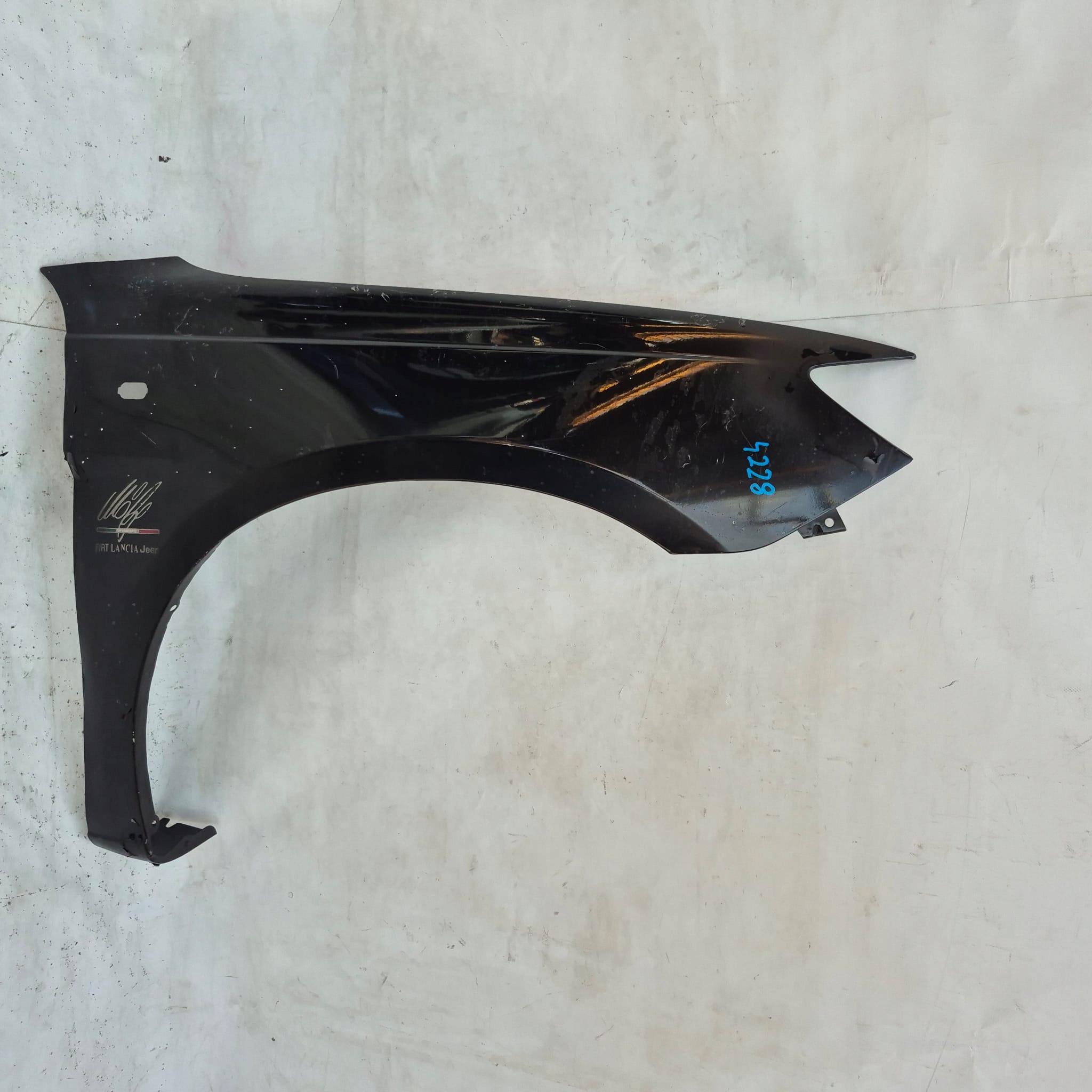 LANCIA FLAVIA 10- fender front front right