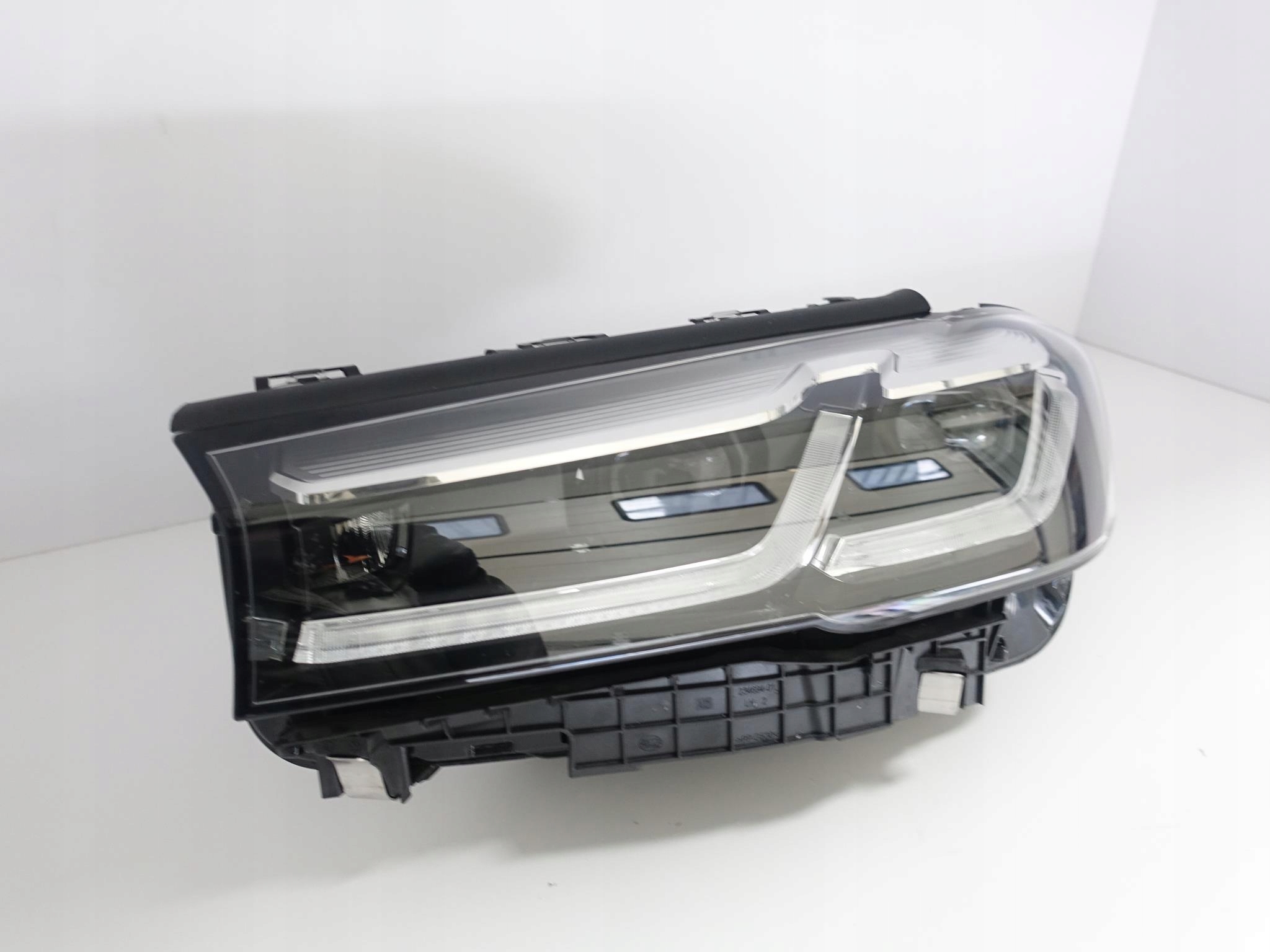 BMW 5 G30 G31 LCI 20-24 FULL LED left EU front light
