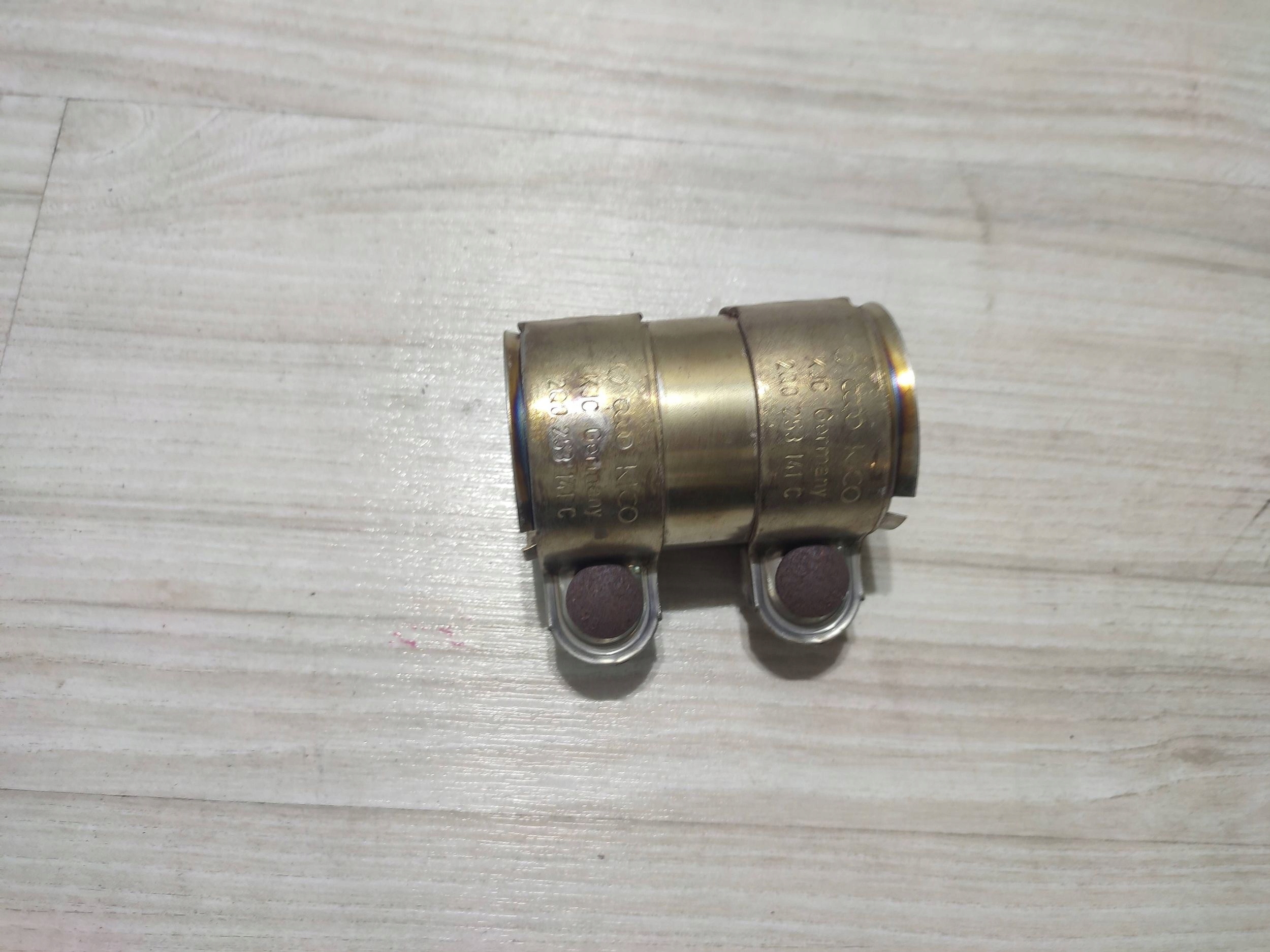 Skoda Scala 2020 caliper obejmy rury tlumika