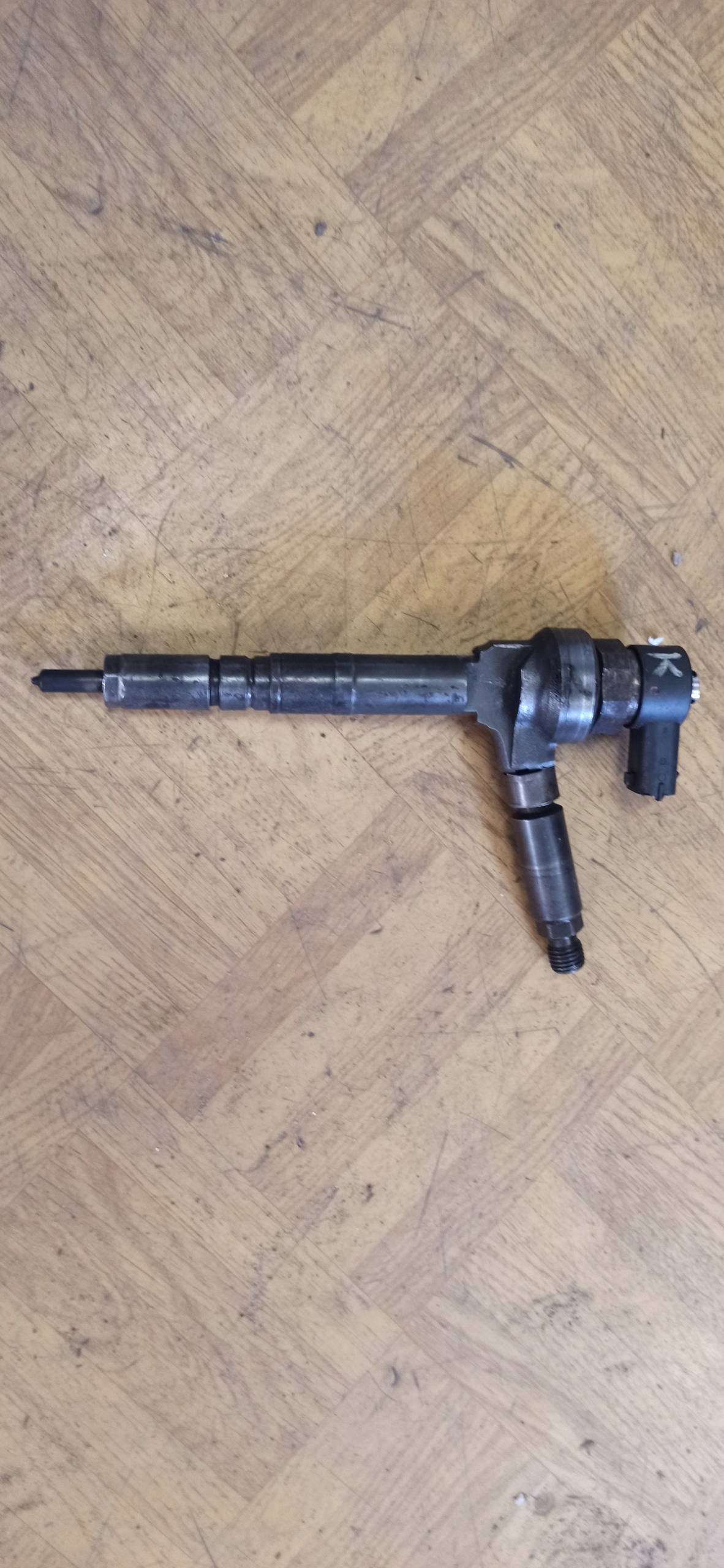 nozzle injector 0445110175 BOSCH ASTRA H 1.7