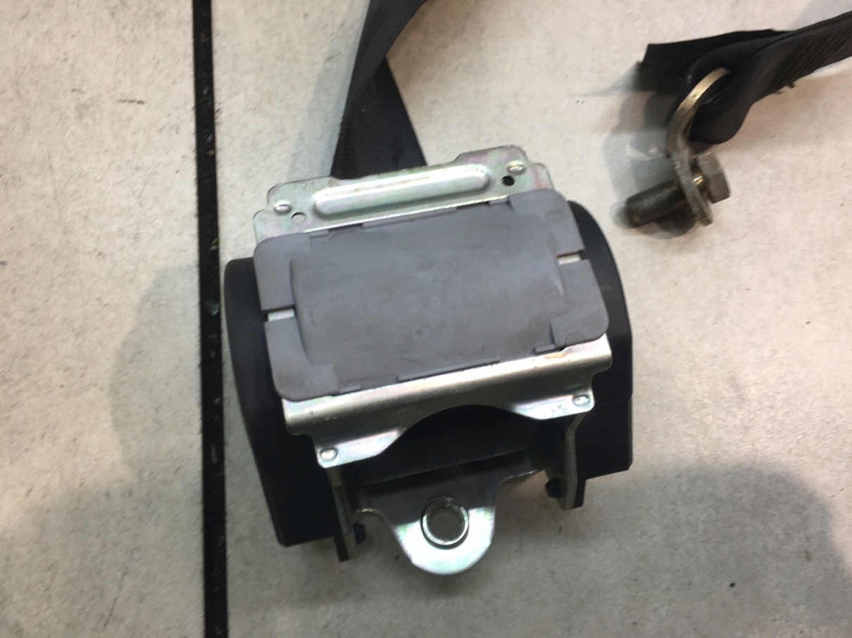 Gurten Sicherheits rechts heck AUDI A4 B7 8E5857805D