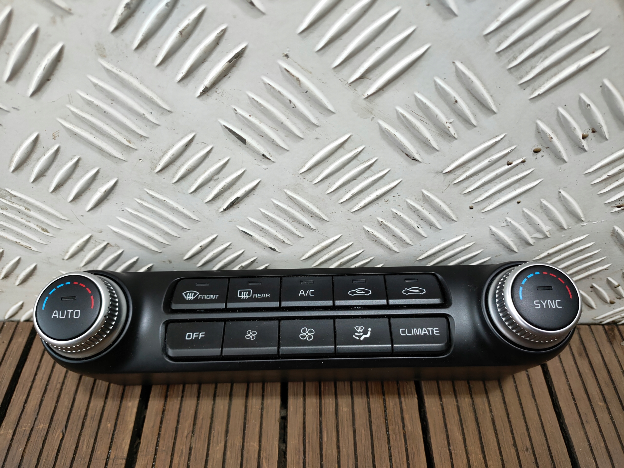 KIA STINGER 17-21 Unite commande clima Bouches buses 97250-J5000 OE