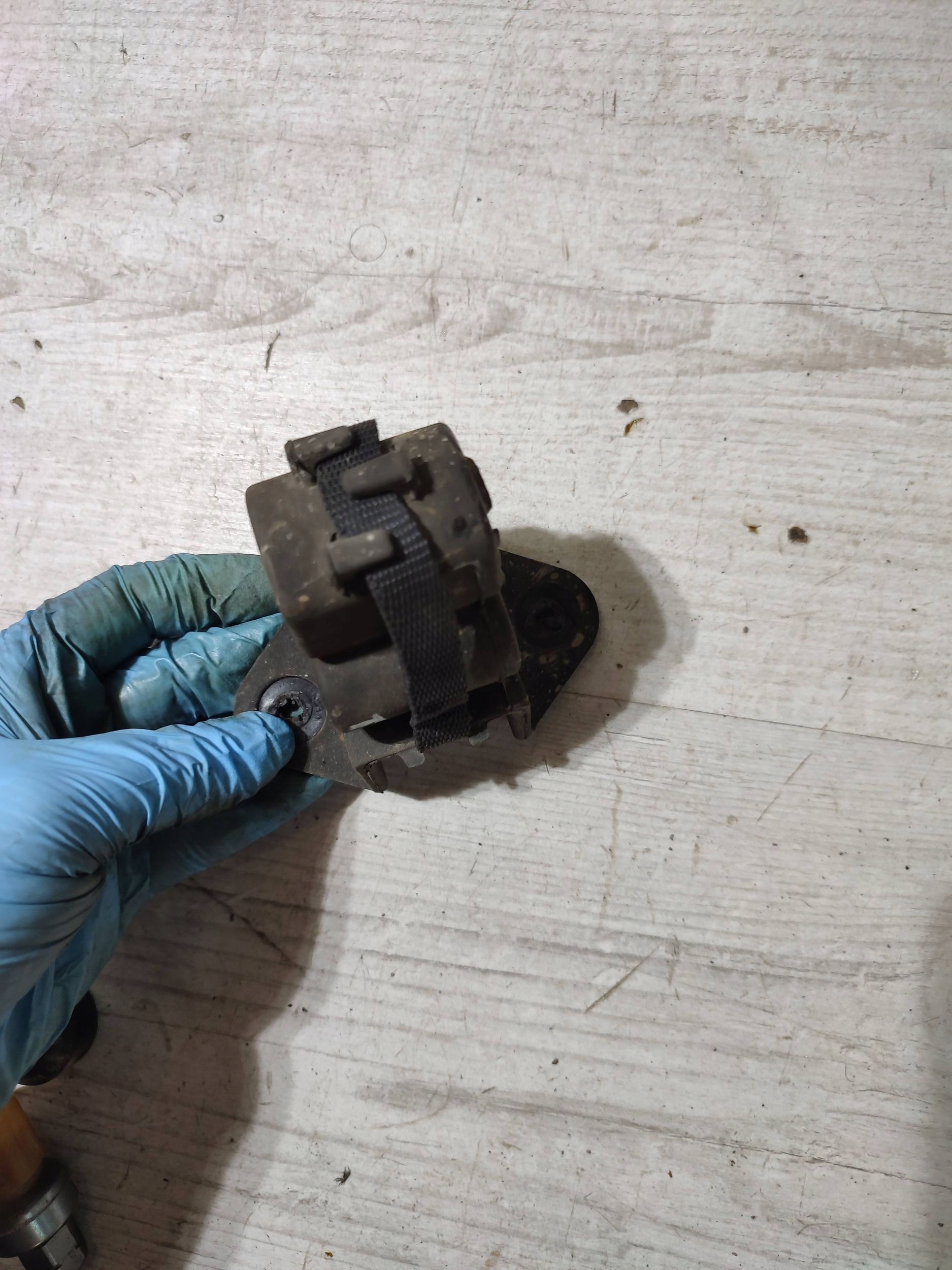 Opel Corsa F 2022 holder / bracket tlumika