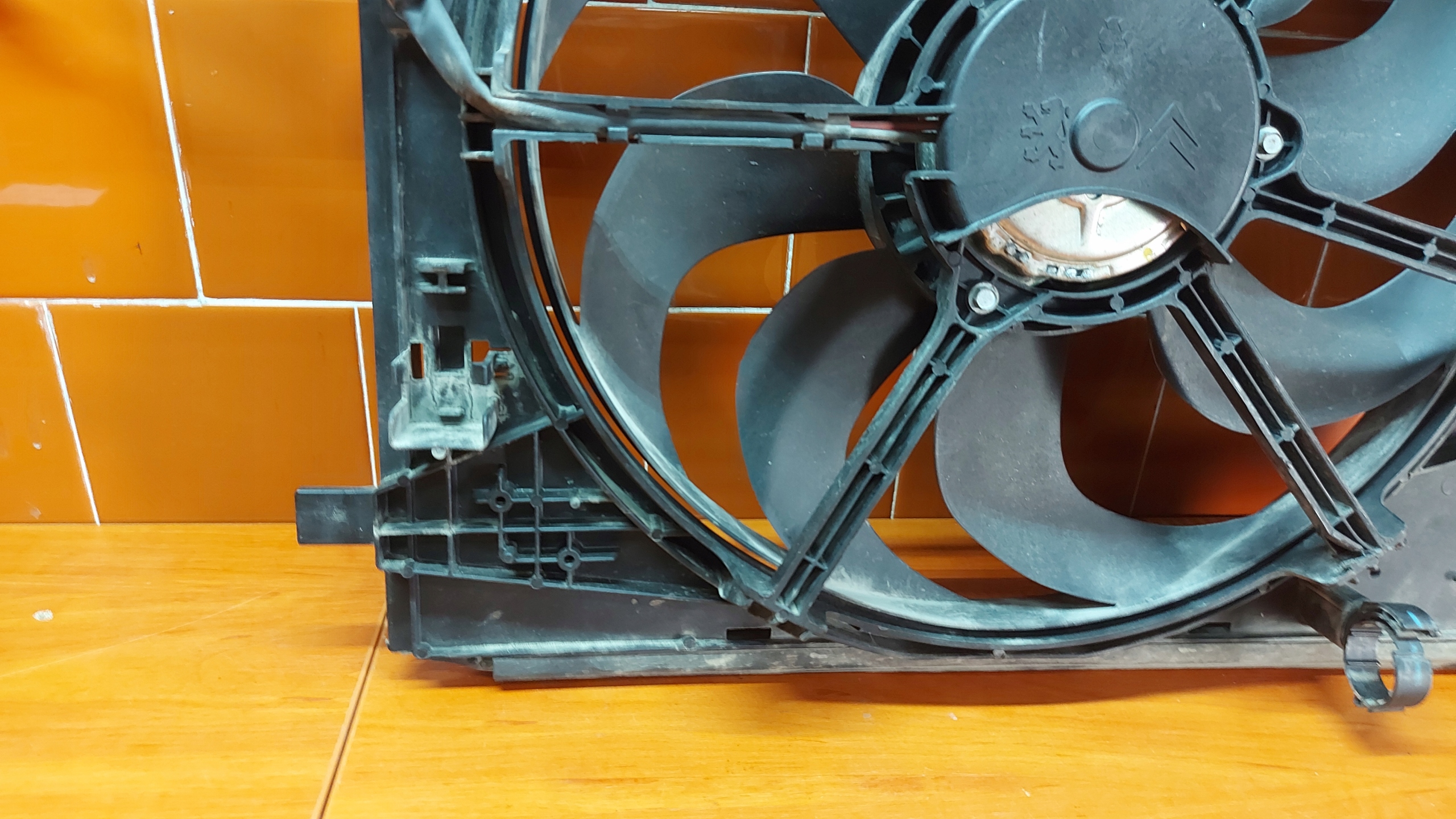 obal ventylátora ventilátor chladiče TOYOTA PROACE JUMPY EXPERT 16