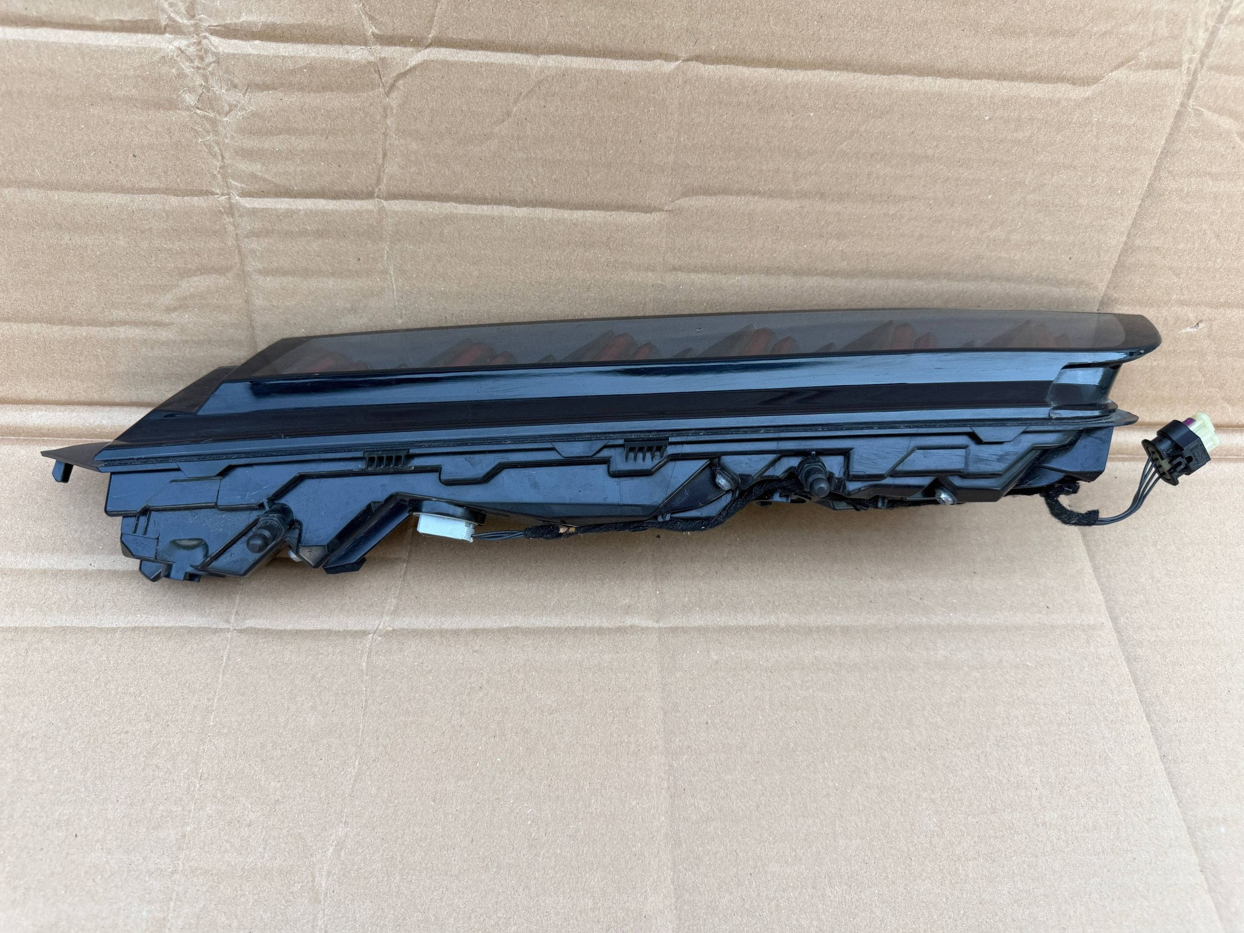 Volvo Ex90 Ex-90 24- LED light rear part upper to the bonnet left