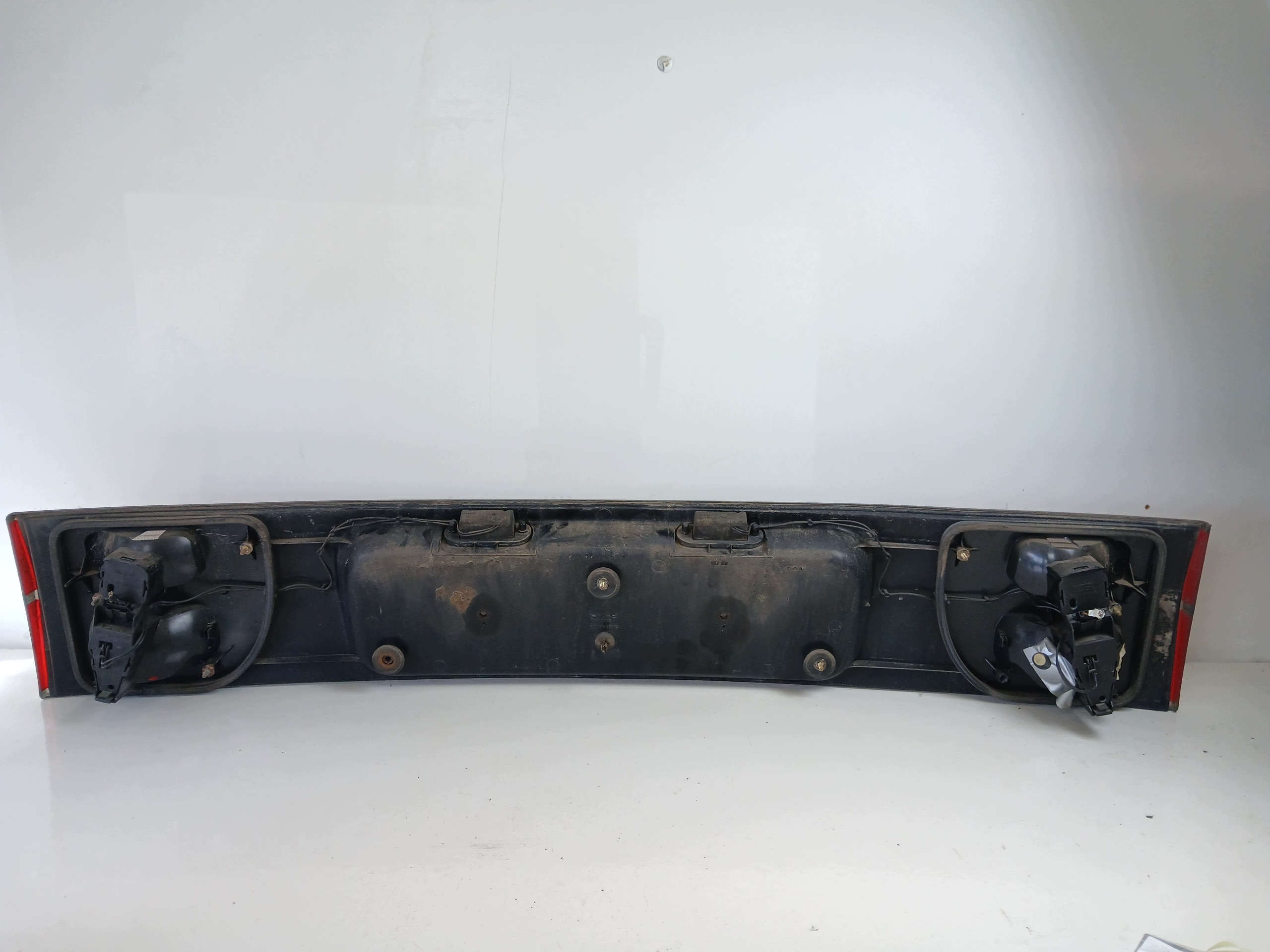 VW SHARAN and cap bonnet boot