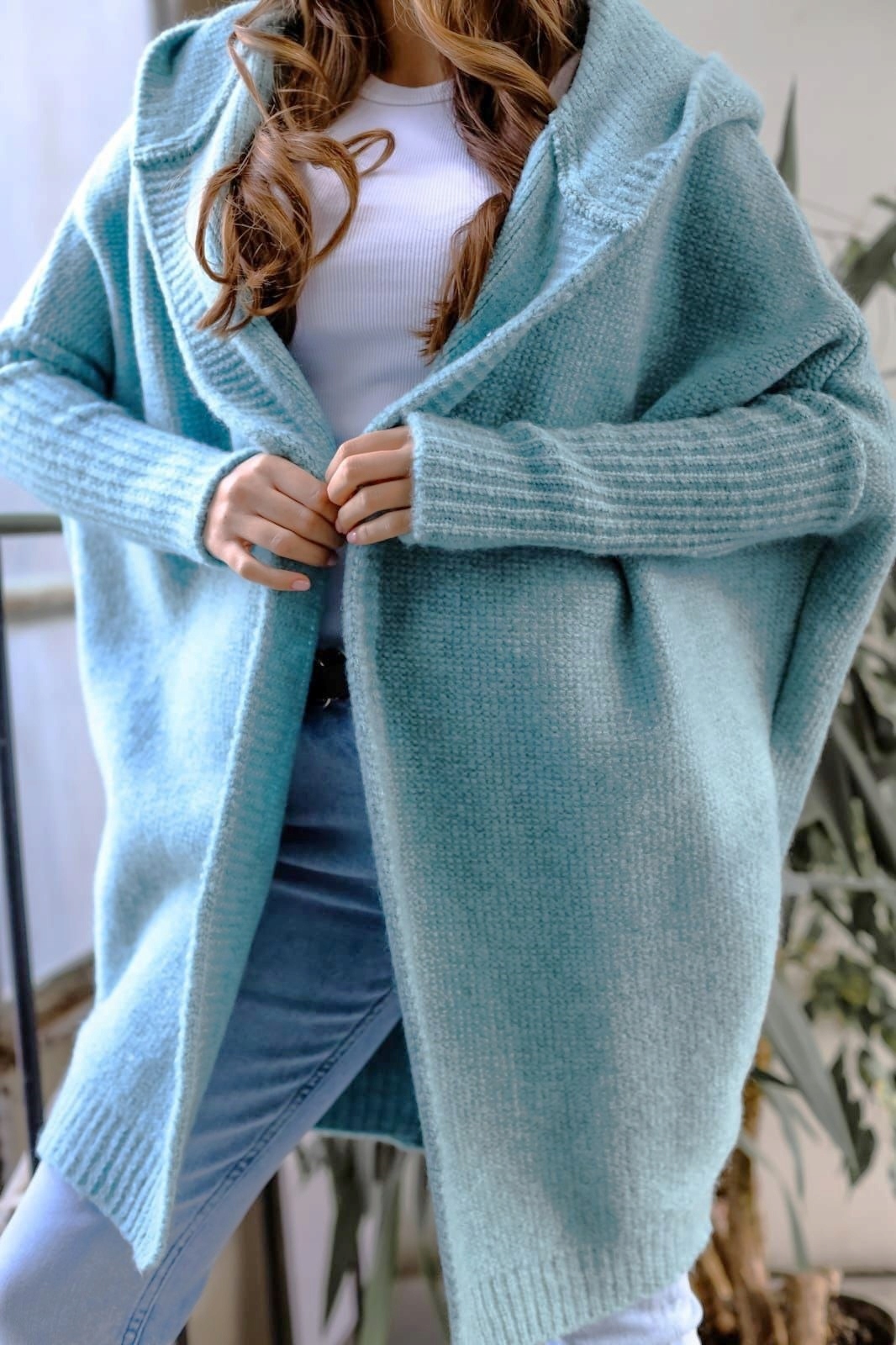 Kardigan z kapturem oversize miętowy Me Gusta Model RIO