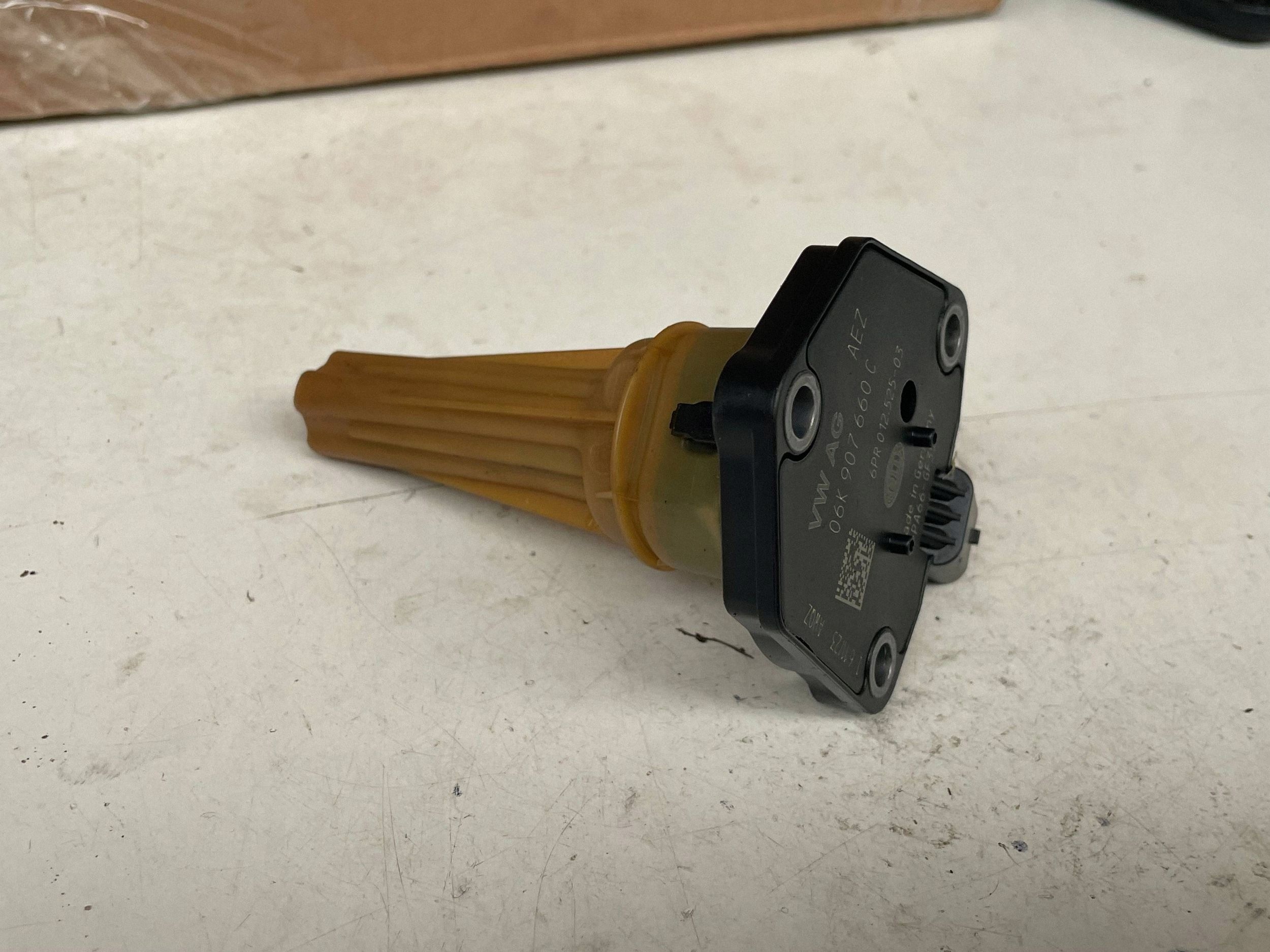 sensore Livello olio AUDI Q3 F3 06K907660C @M