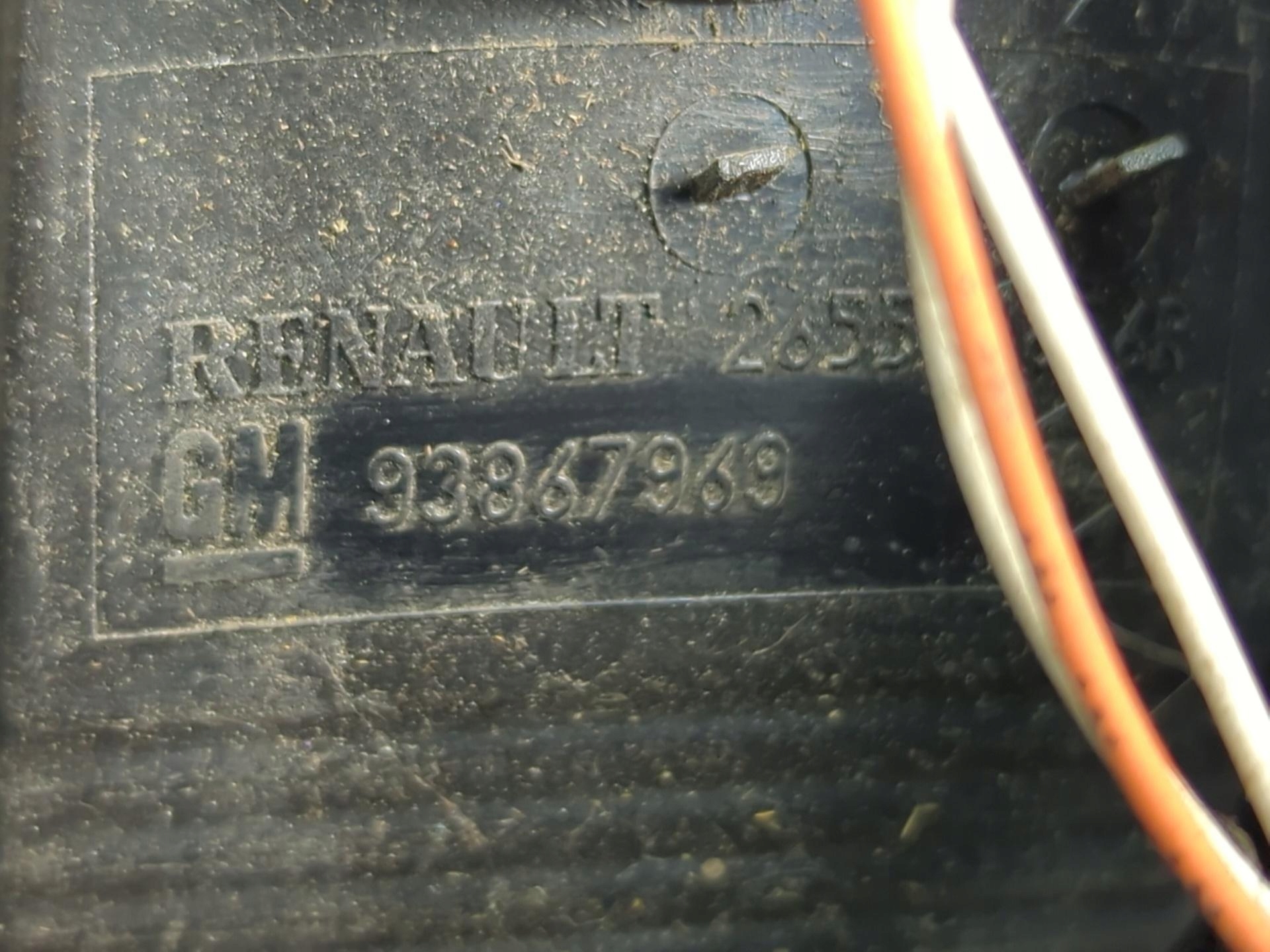 фонарь правый opel VIVARO renault TRAFIC 265A13908R