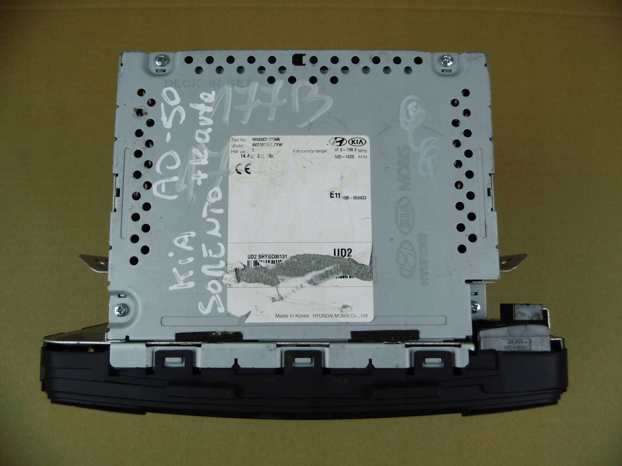 KIA Sorento III Navigation INFINITY 96560-C5105WK 96560C5105WK