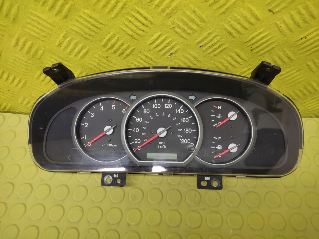 KIA CARNIVAL 2.8 CRDI dials dials 20031112