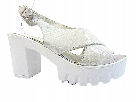 Stříbrné sandály na podpatku a platformě, stabilní sandály na podpatku Gopol 37