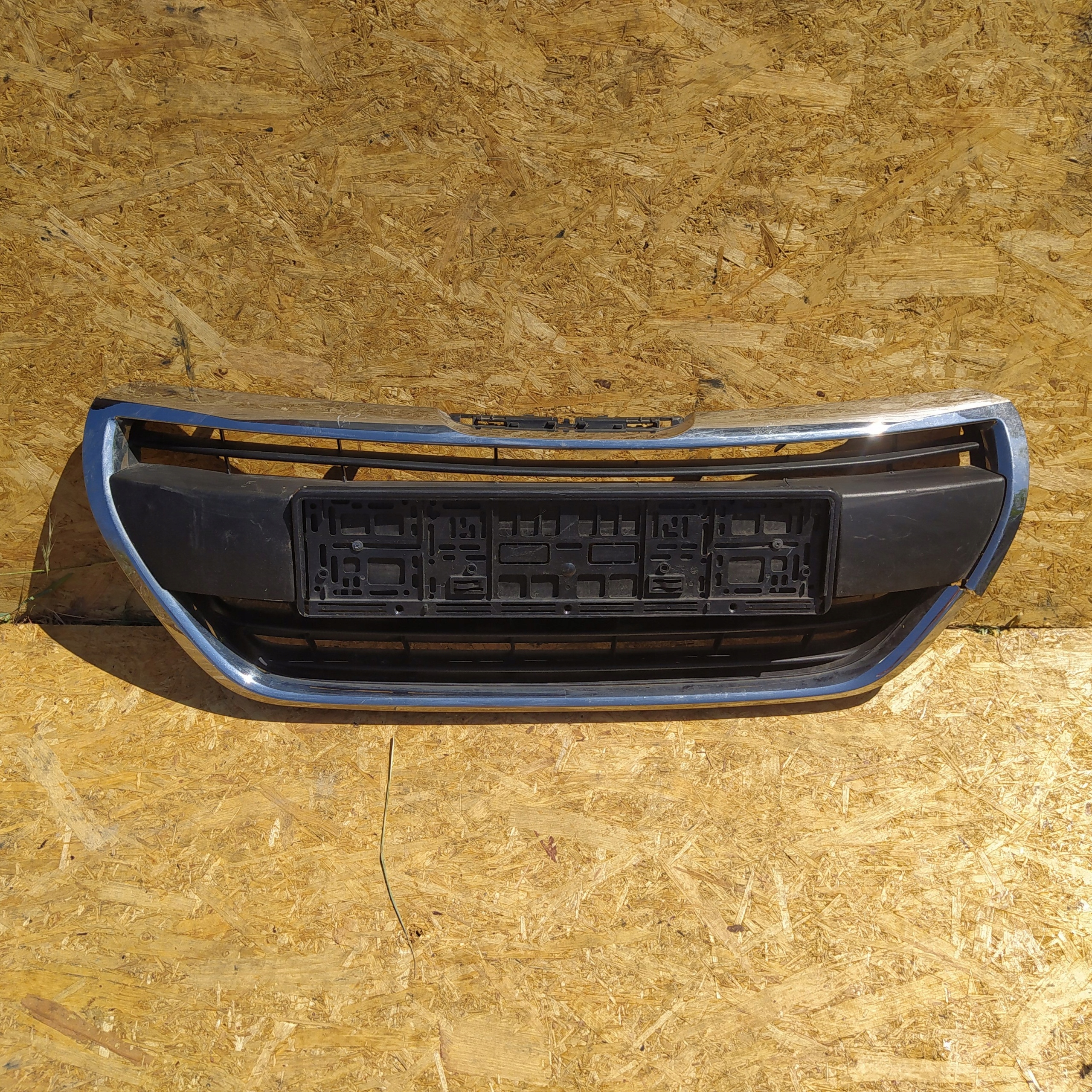 PEUGEOT 208 LIFT 15- ATRAPA GRILL PRZÓD