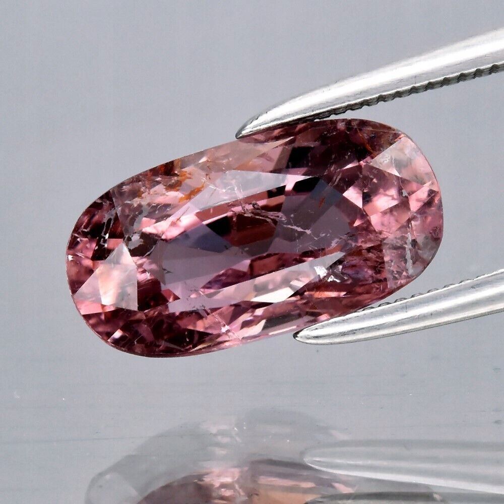 Turmalín Přírodní Fasetovaný 2,40ct Roztomilá Barva GTR7453