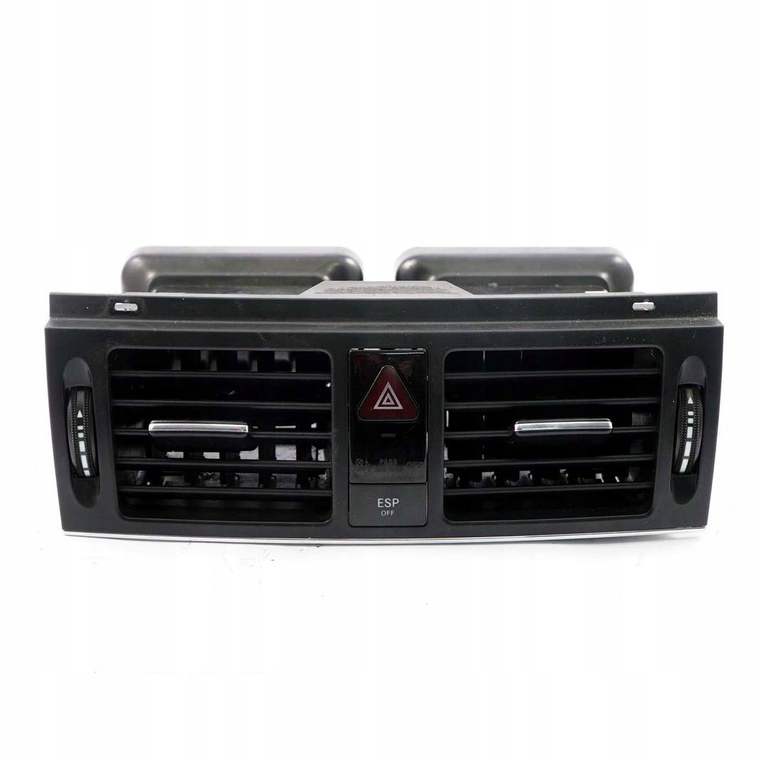 A2048304054 - MERCEDES W204 вентиляционная решетка воздухозаборника