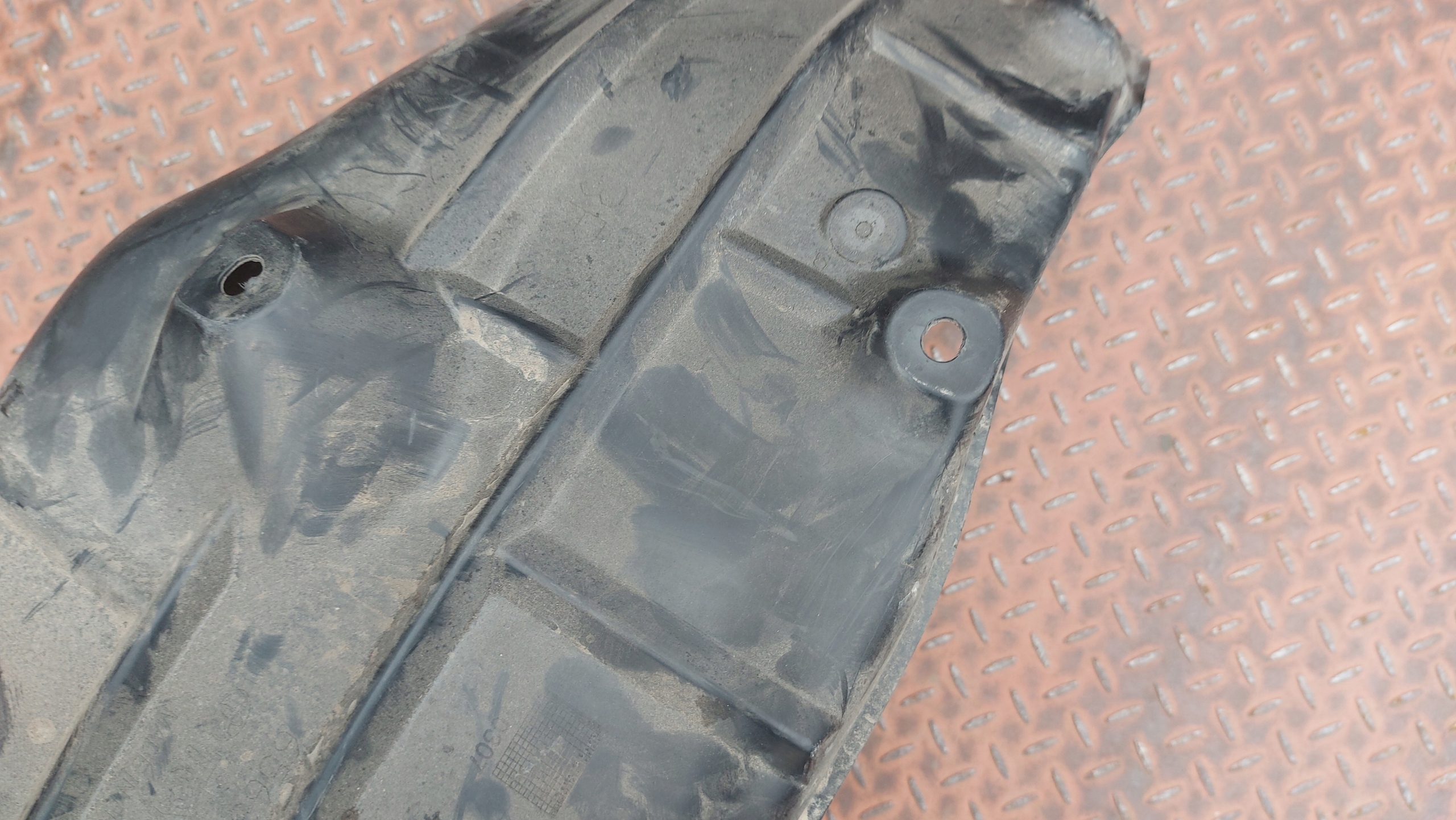 mudguard right rear part TOYOTA YARIS CROSS 21