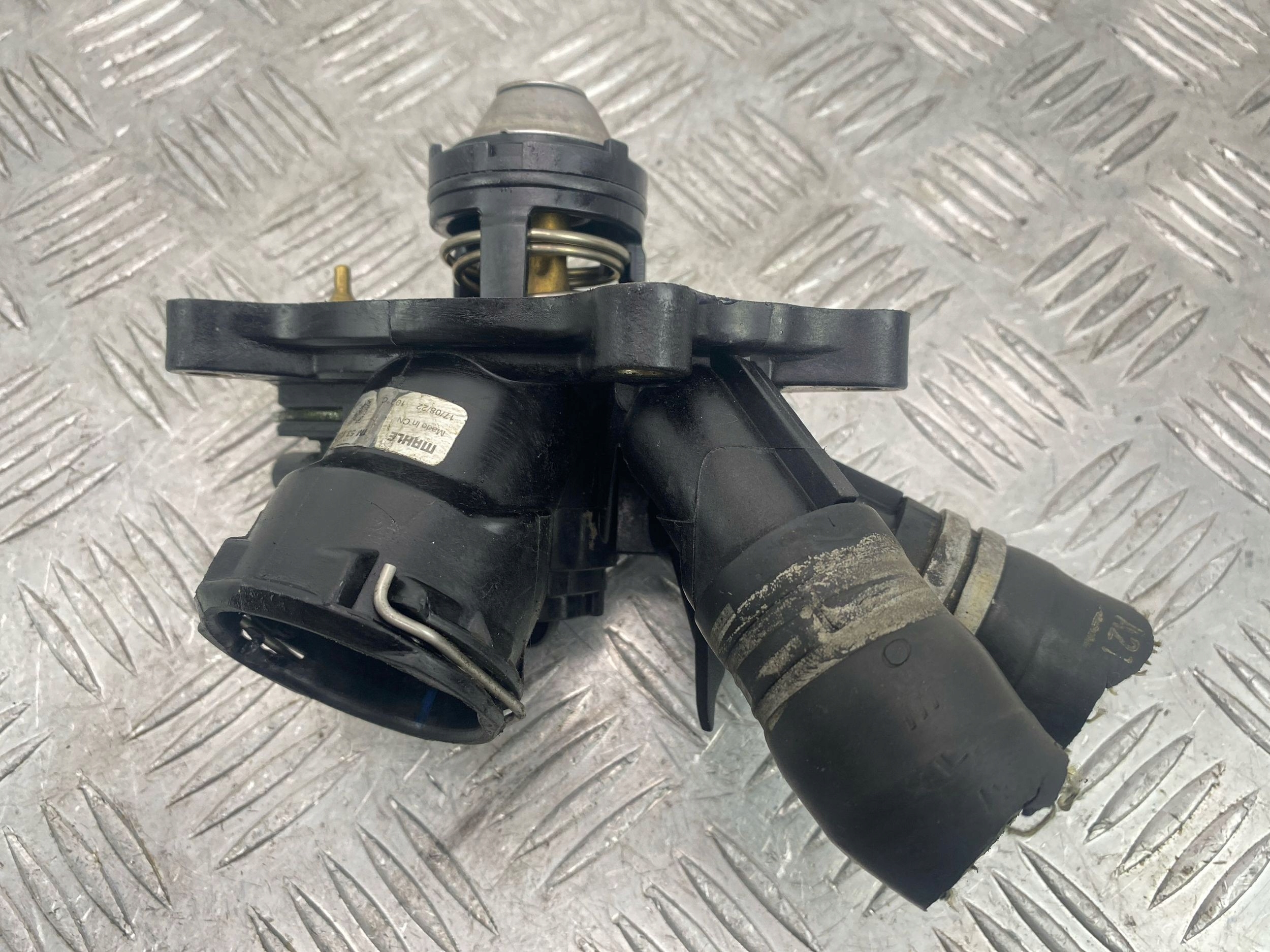 csomag termostatu Mercedes E200 CGI W212 TM53103 M271