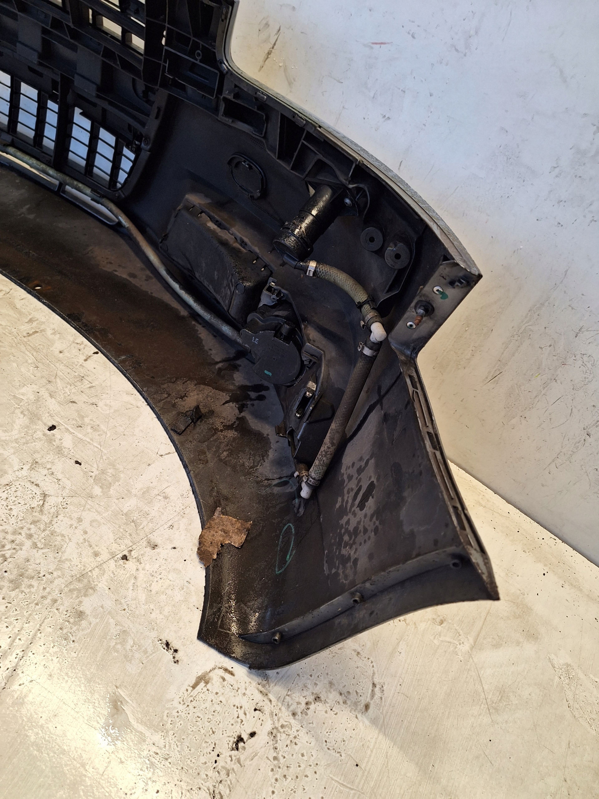 AUDI A6 C6 04-08 bumper + XENON S-LINE