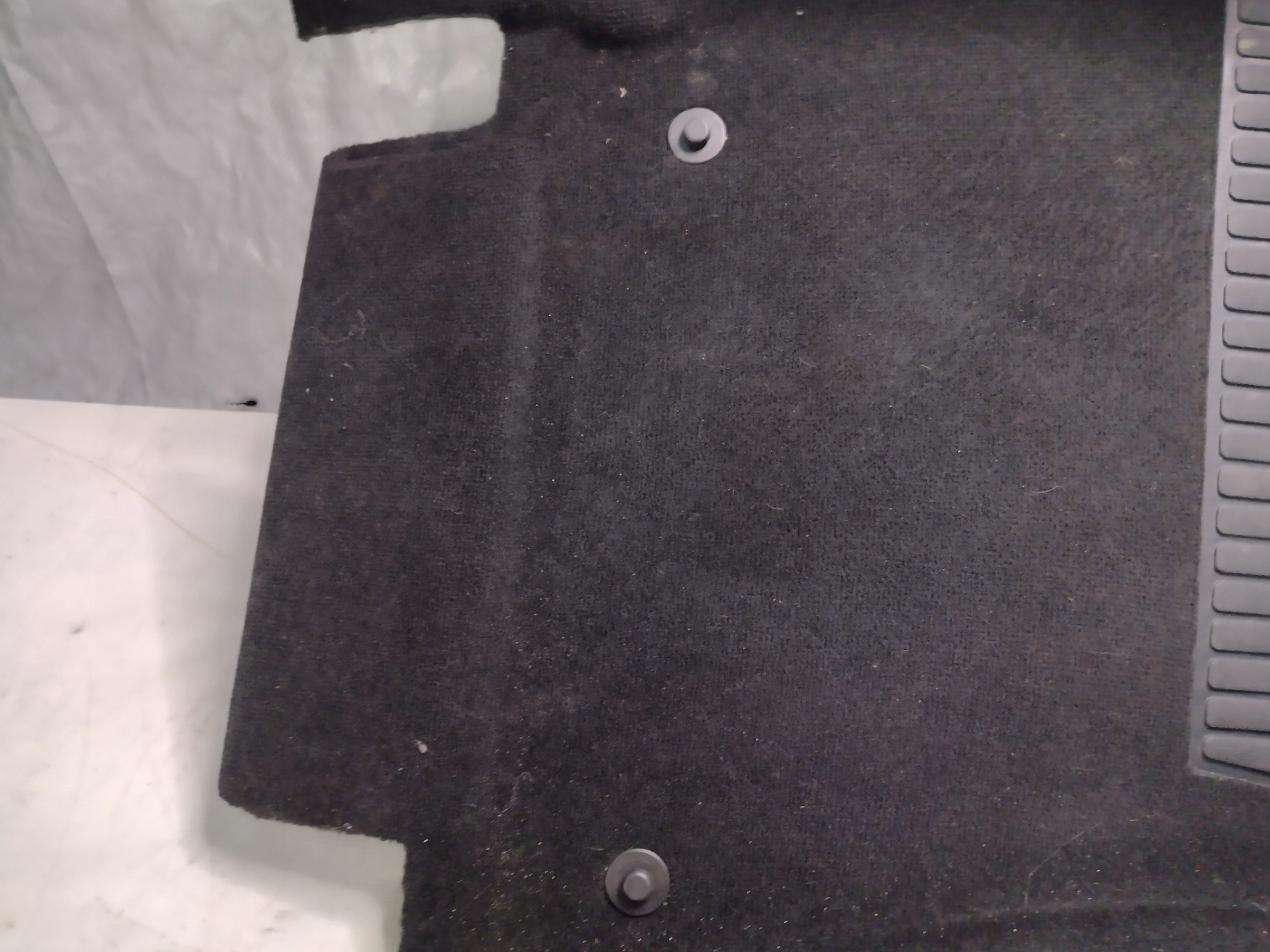 mats left front Mercedes W212 sedan A2126800540