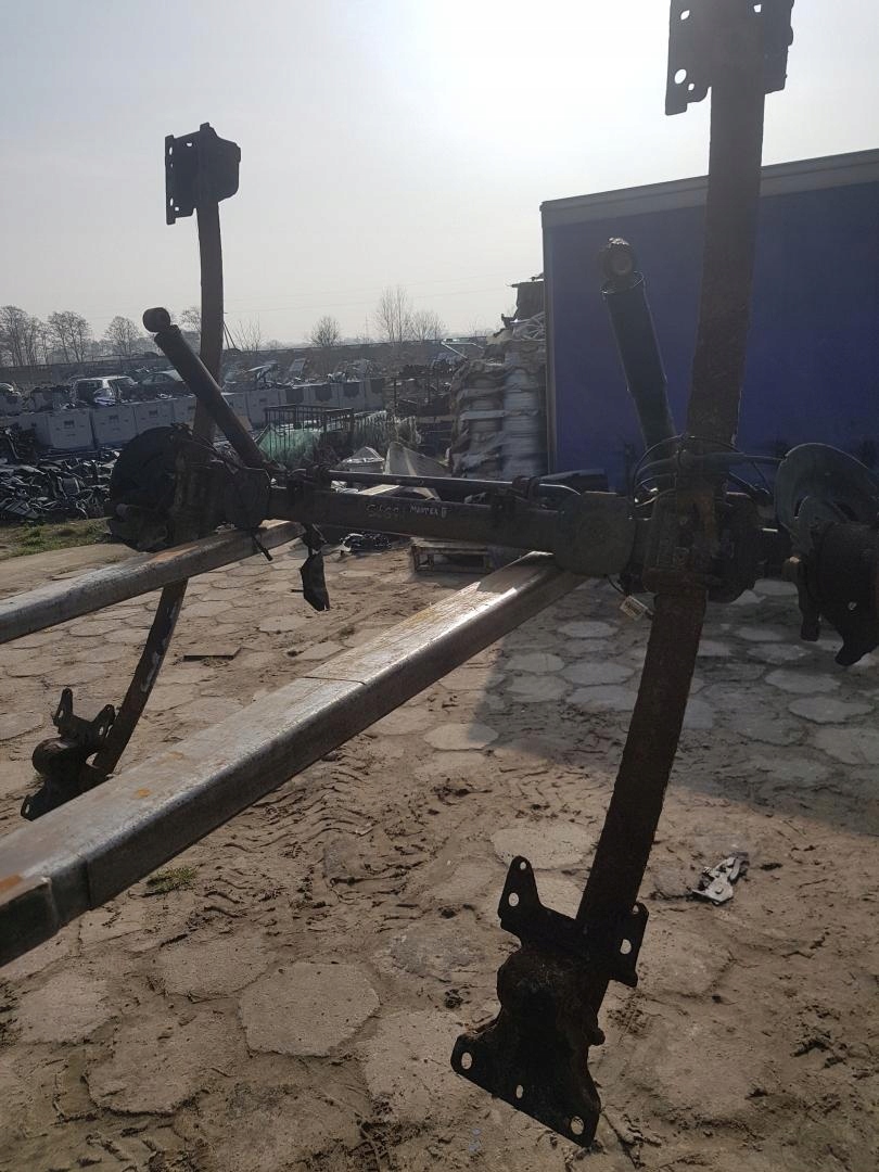 OŚ TYŁ PIÓRA RESORY RENAULT MASTER III