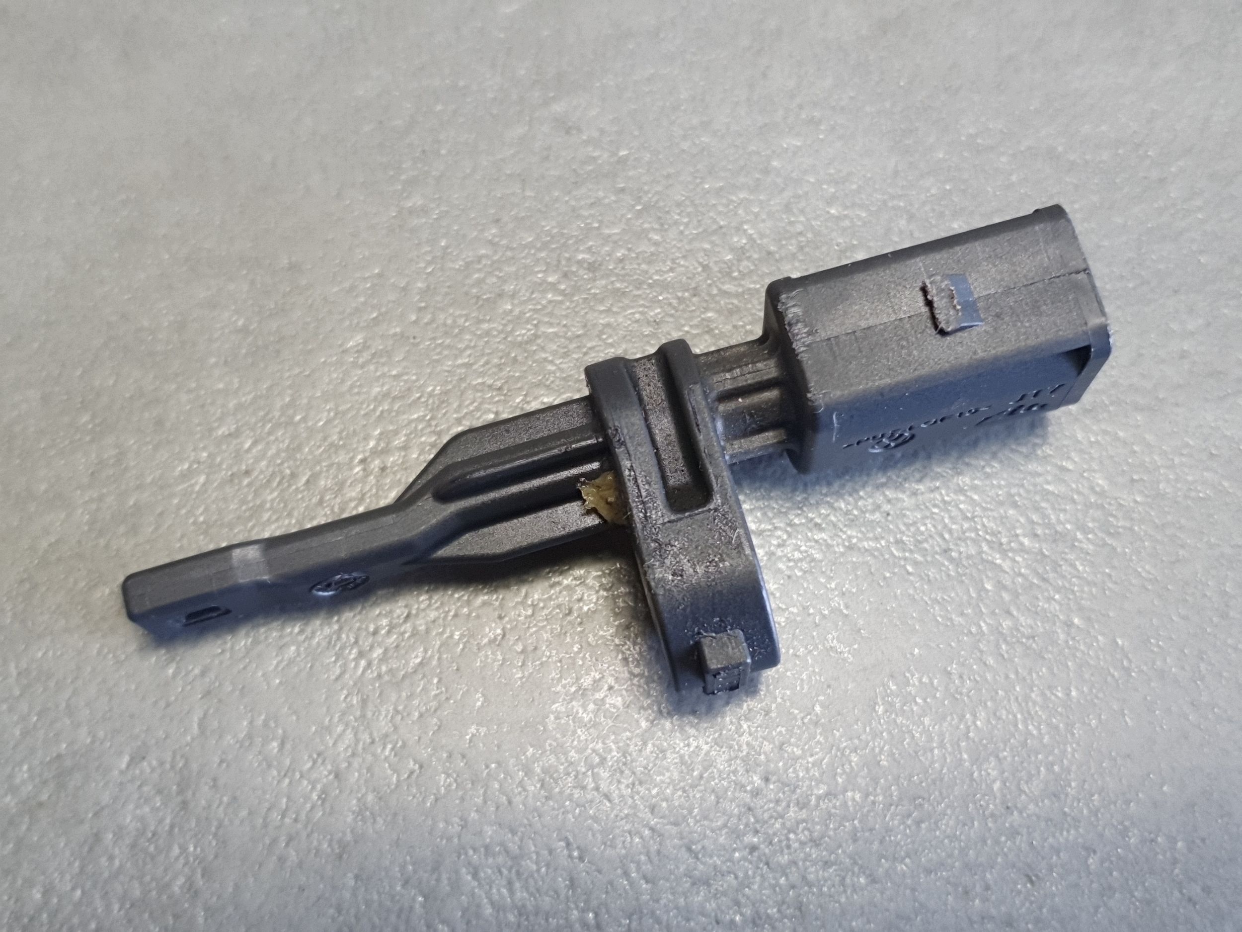 Audi A3 8Y Sensor ABS heck 10071140124
