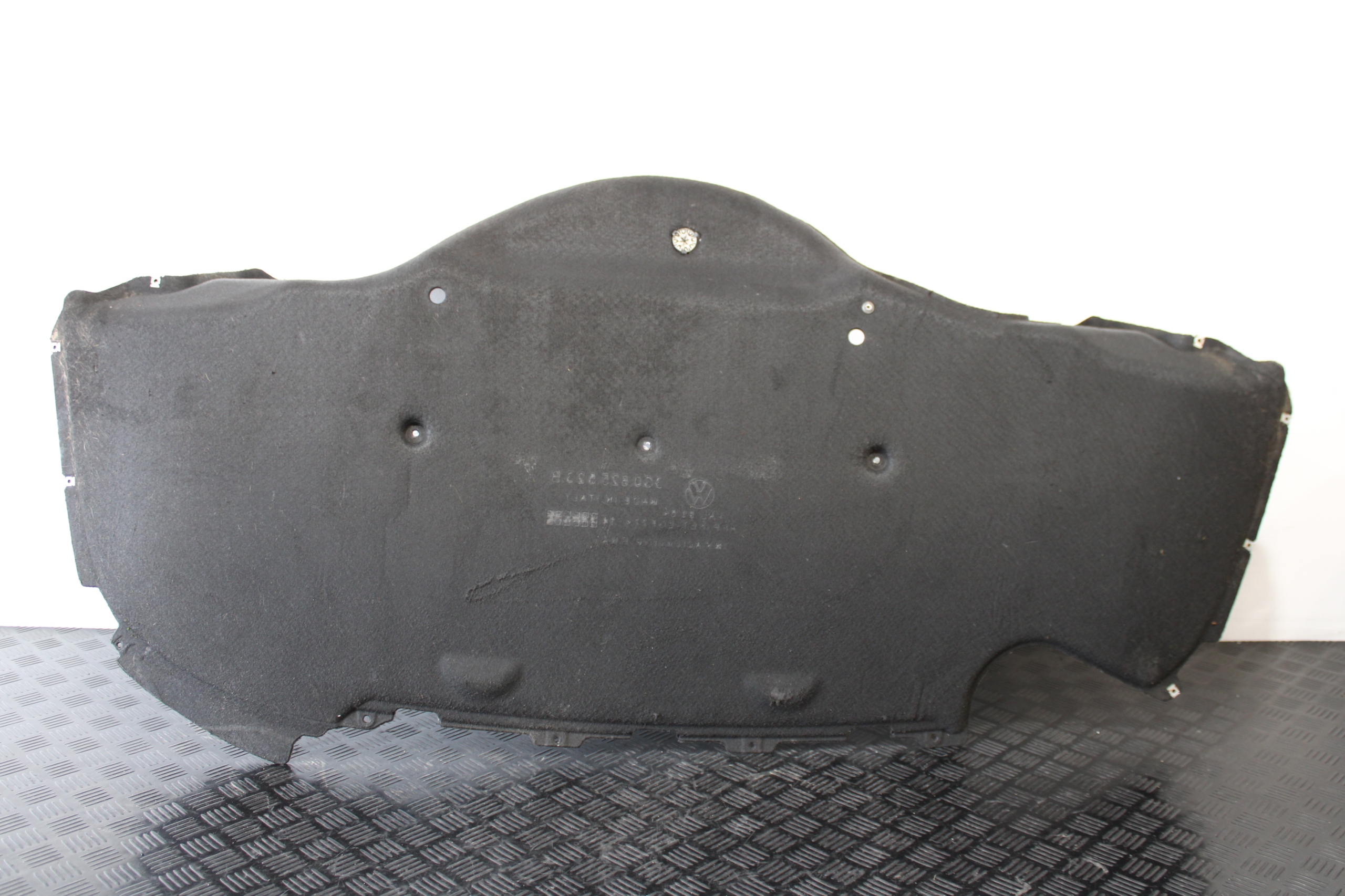 abdeckung Blende Abdeckung Unterfahrschutz 3G0825523B VW PASSAT B8 3G0 3G9