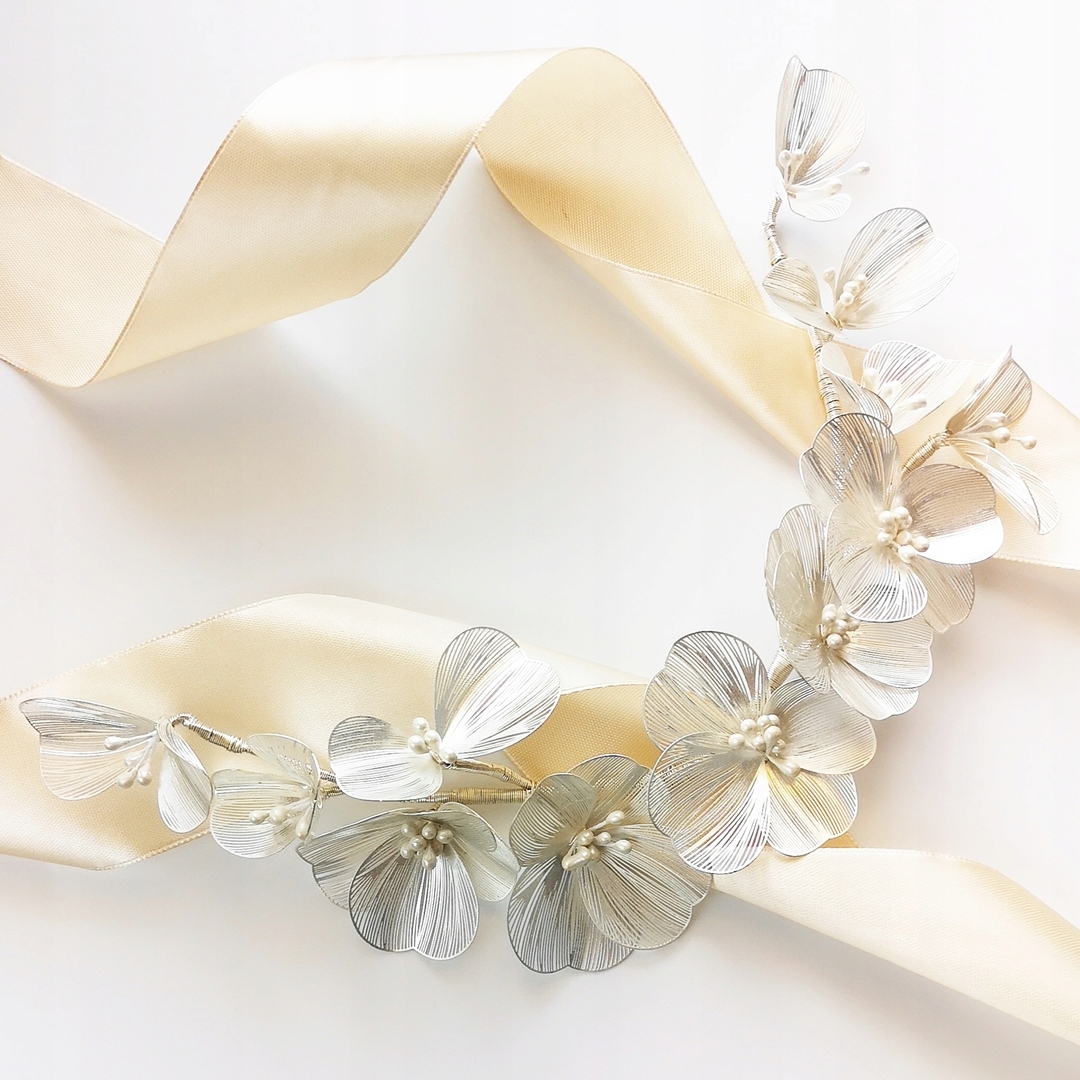 Originální svatební ozdoba stříbrná květinová větvička