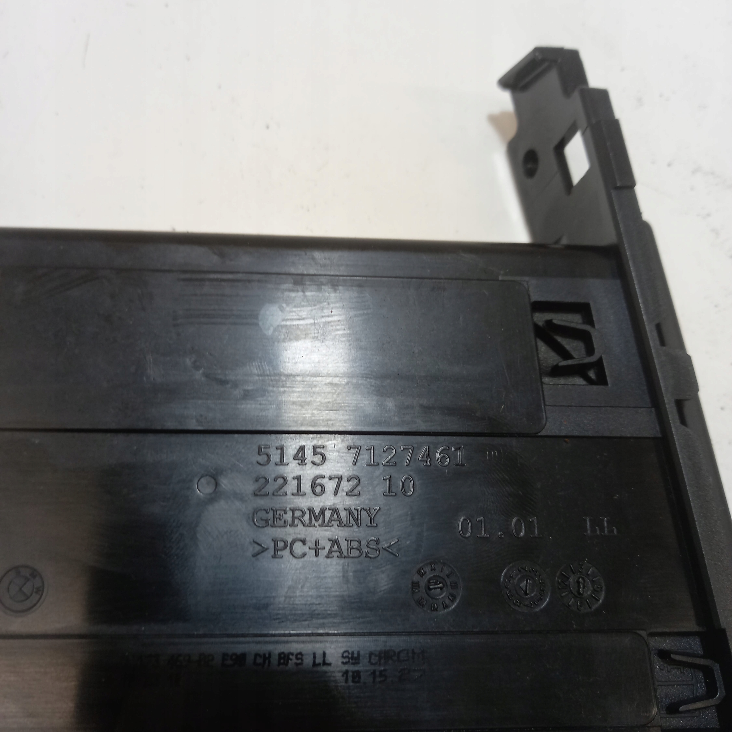 passenger compartment bracket for BMW E90 51457127461